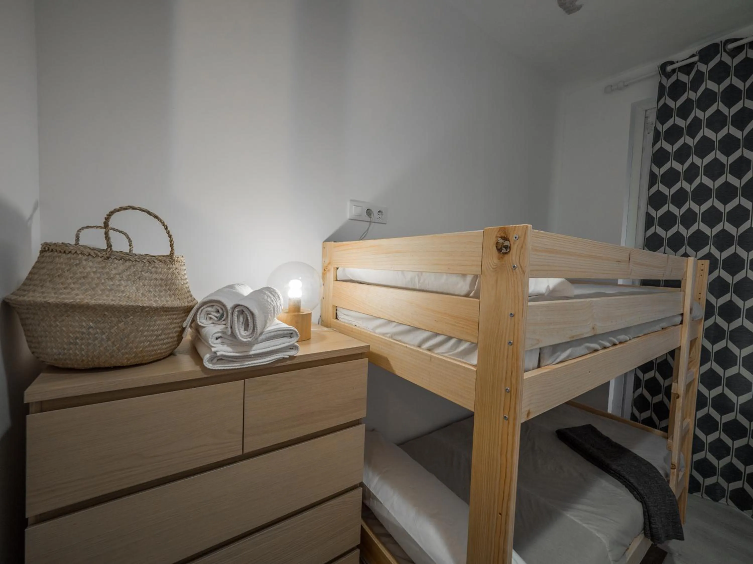 Bed in Luxury Apartment Stancesvic