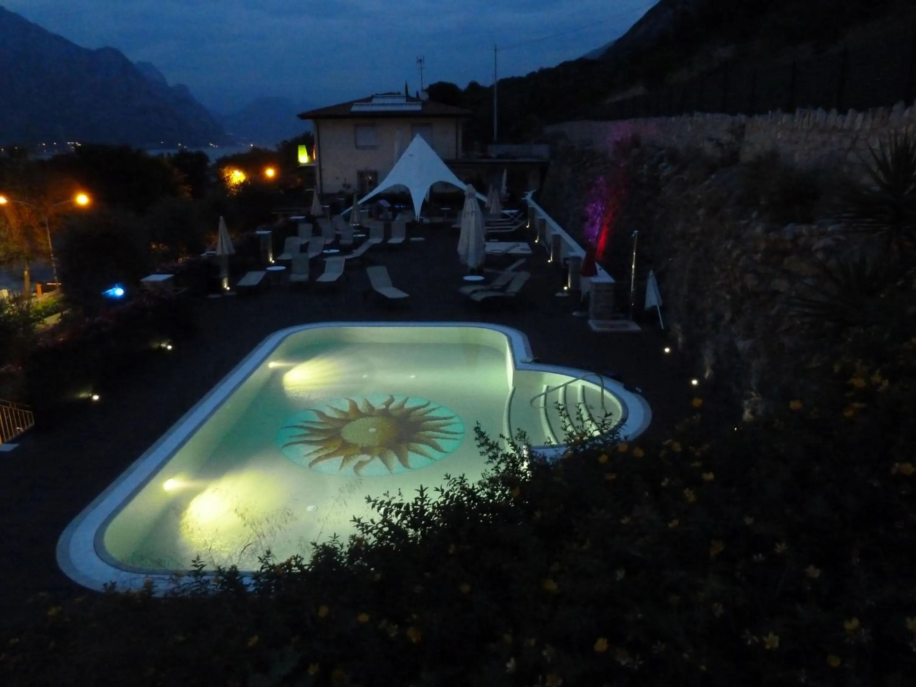 Swimming pool in Villa Treccani Apartments