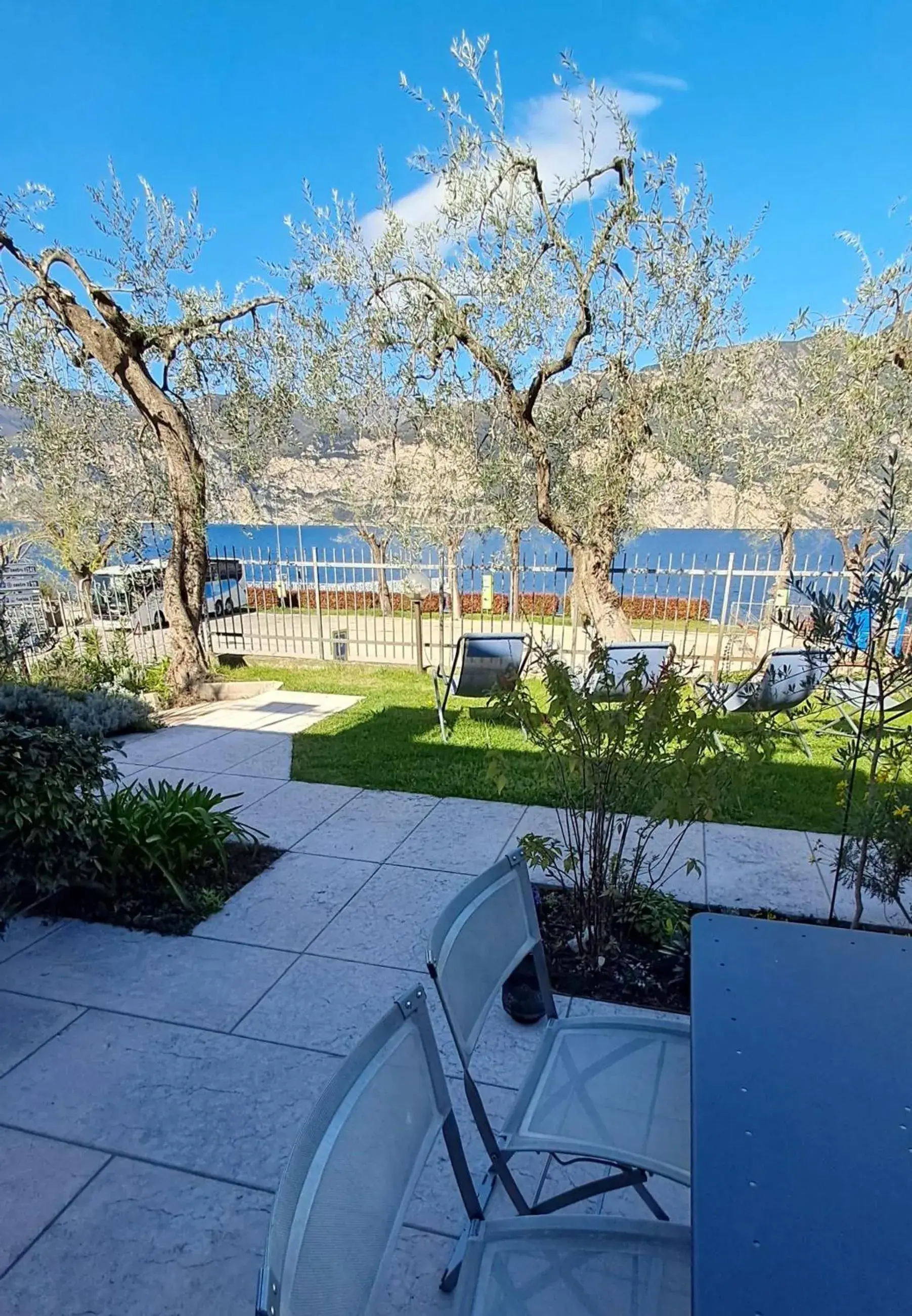 One-Bedroom Apartment (6 Adults) in Villa Treccani Apartments One-Bedroom Apartment (6 Adults) in Villa Treccani Apartments