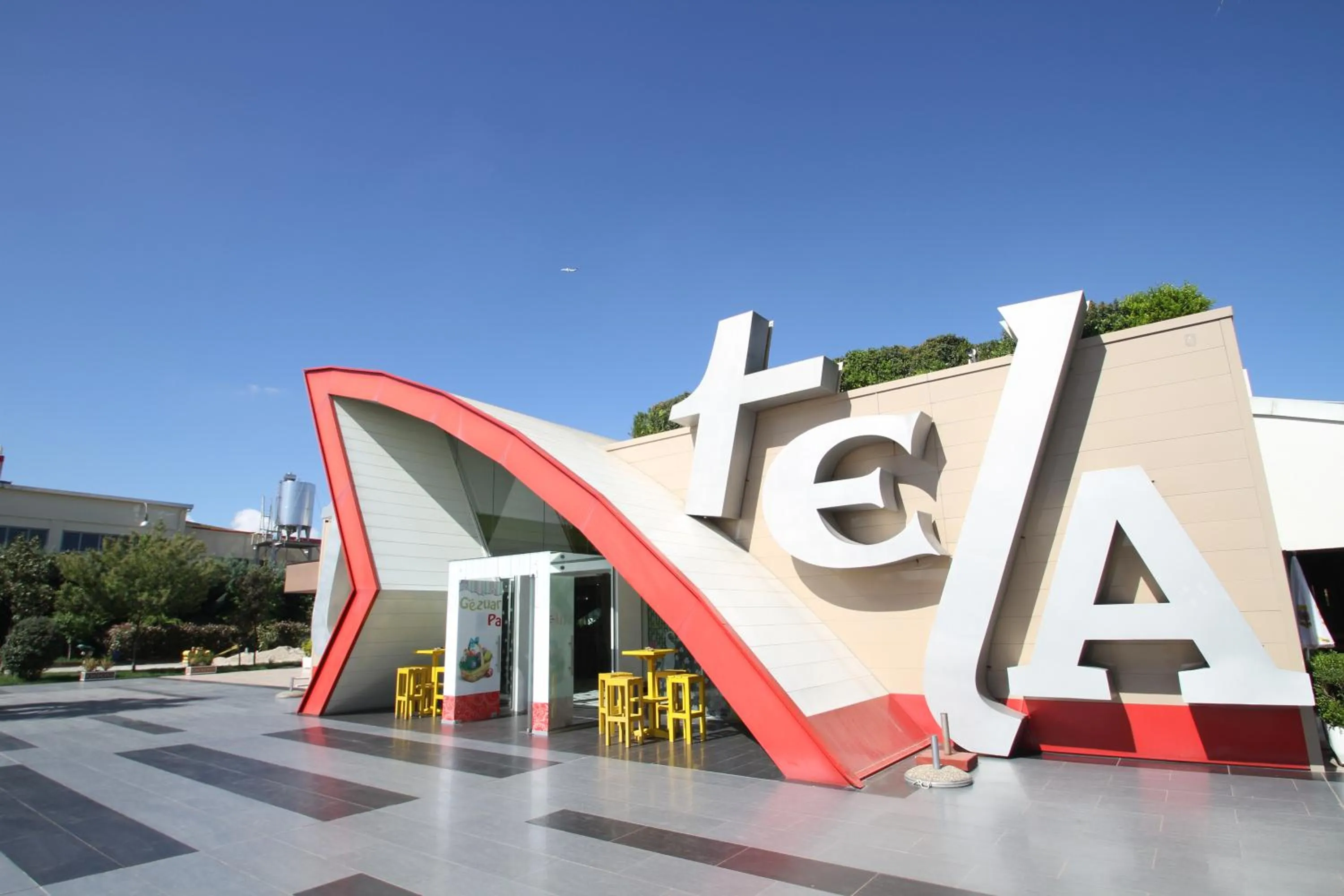 Restaurant/places to eat in Te Stela Resort & SPA