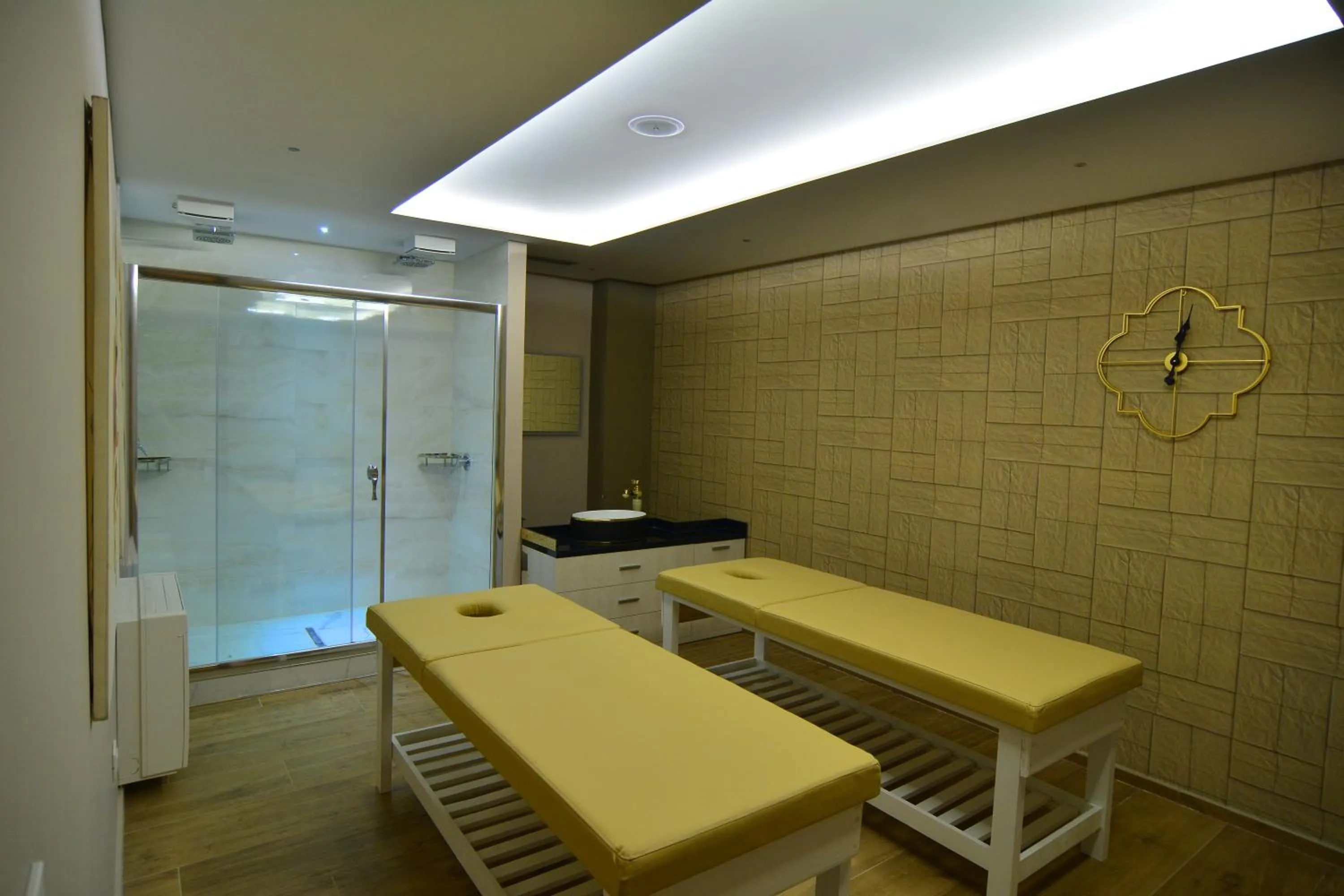 Massage in Te Stela Resort & SPA