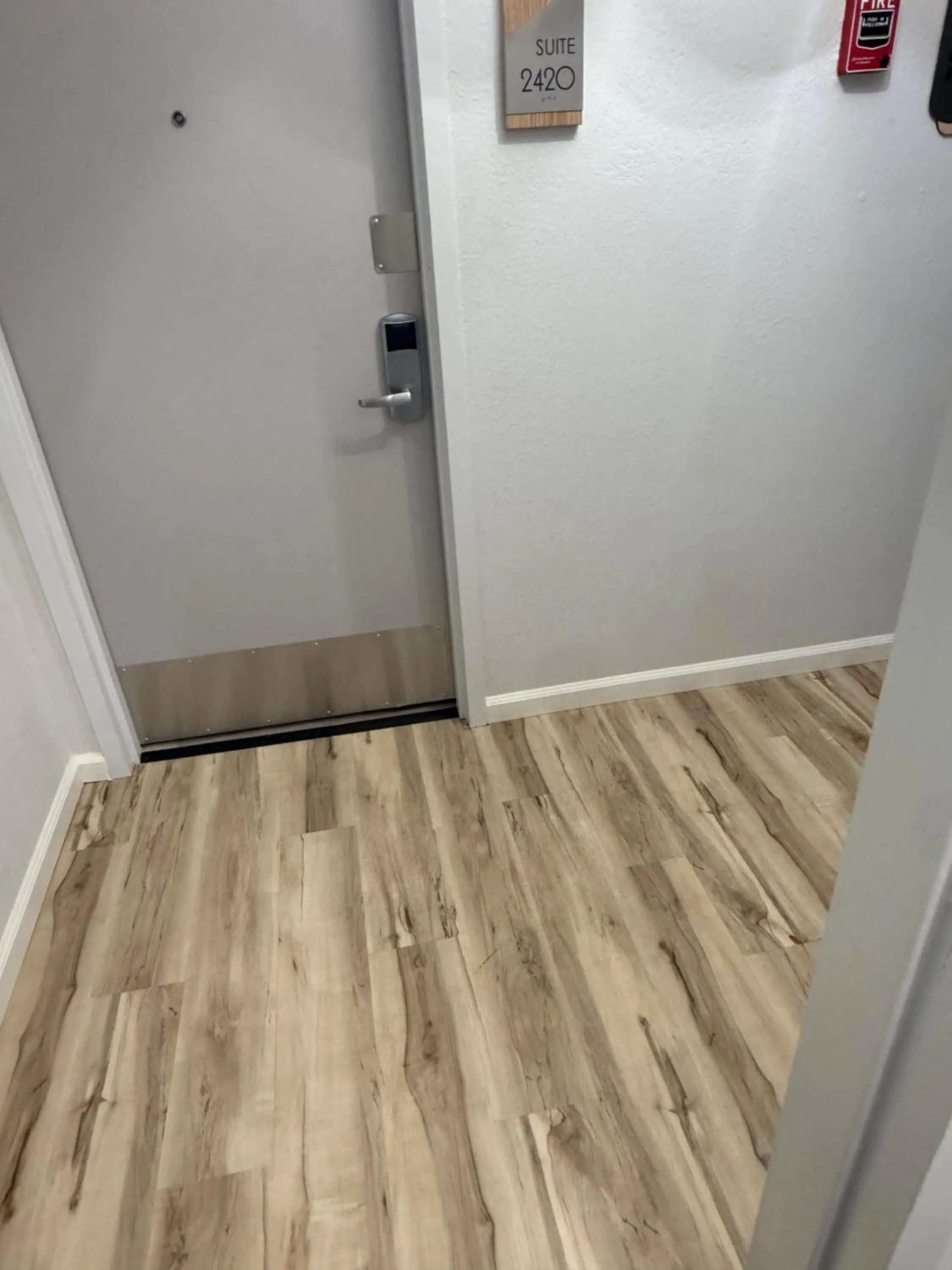 NEW 2026-Ocean Sands Beach Boutique Inn-Sauna and Salt-Mineral Pool -Free Beach Bikes and Famous Beach- Fresh Baked Cookies and Popcorn - Bathrobes and Sunscreen in all rooms-Ultra Sparkling-Free Laundry- 4 Grand Black Beds-Call NOW & Save-1-252-AHA-SAND