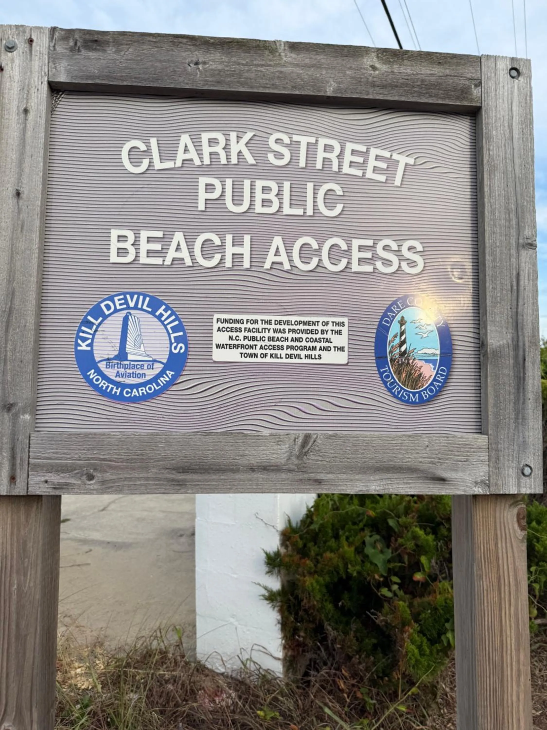 NEW 2026-Ocean Sands Beach Boutique Inn-Sauna and Salt-Mineral Pool -Free Beach Bikes and Famous Beach- Fresh Baked Cookies and Popcorn - Bathrobes and Sunscreen in all rooms-Ultra Sparkling-Free Laundry- 4 Grand Black Beds-Call NOW & Save-1-252-AHA-SAND