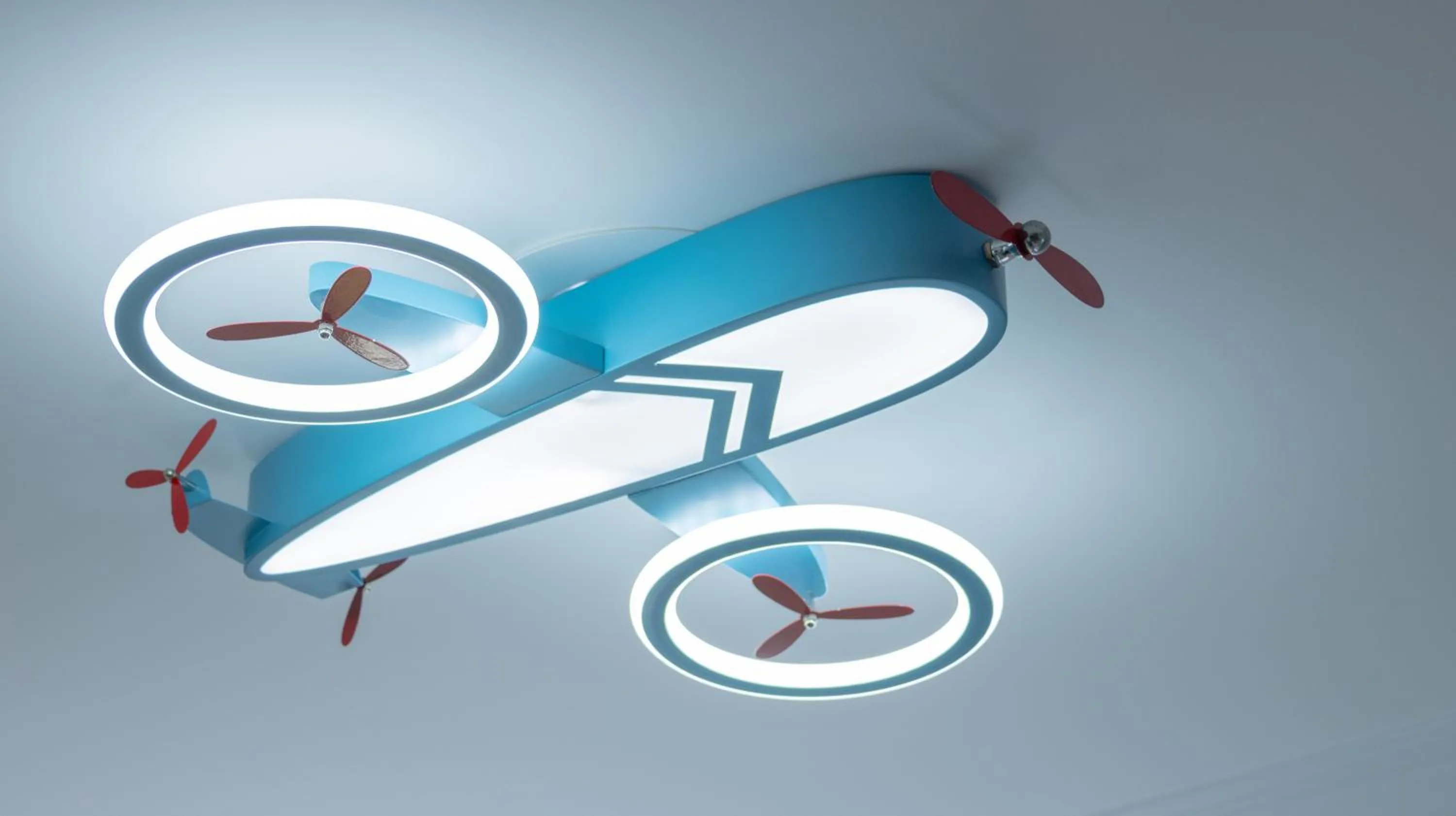 NEW 2026-Ocean Sands Beach Boutique Inn-Sauna and Salt-Mineral Pool -Free Beach Bikes and Famous Beach- Fresh Baked Cookies and Popcorn - Bathrobes and Sunscreen in all rooms-Ultra Sparkling-Free Laundry- 4 Grand Black Beds-Call NOW & Save-1-252-AHA-SAND