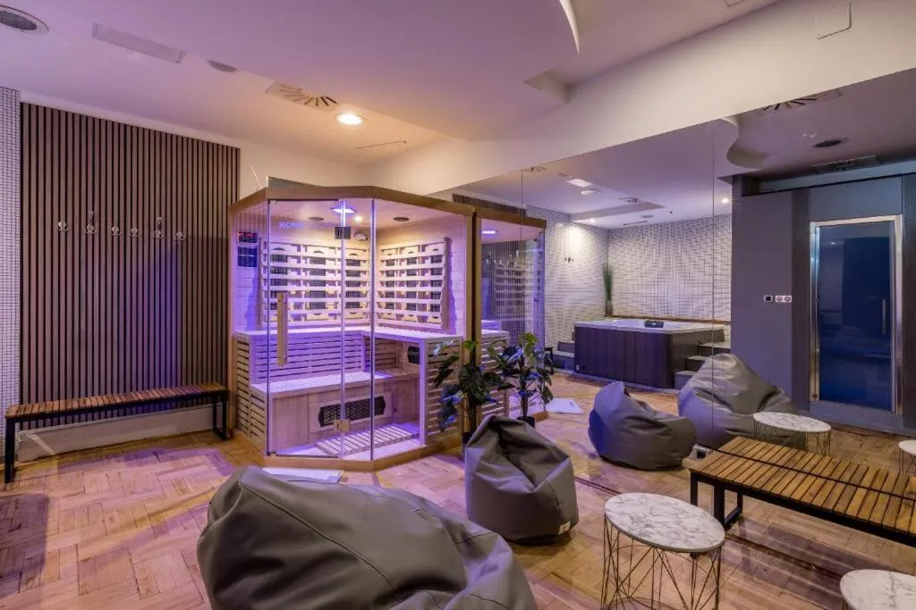 Annex building of Art Hotel