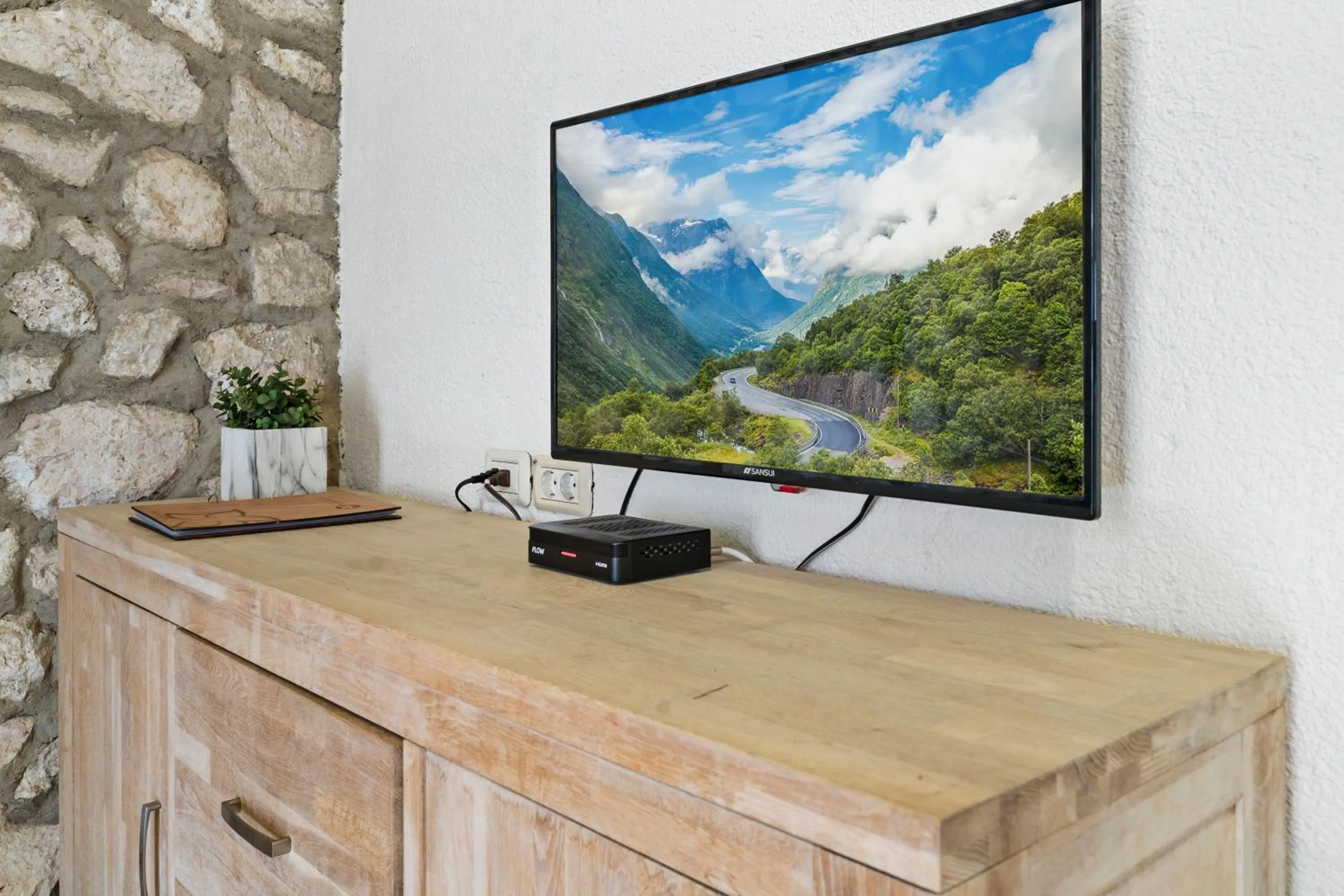 TV and multimedia in Bandabou Breeze Curacao