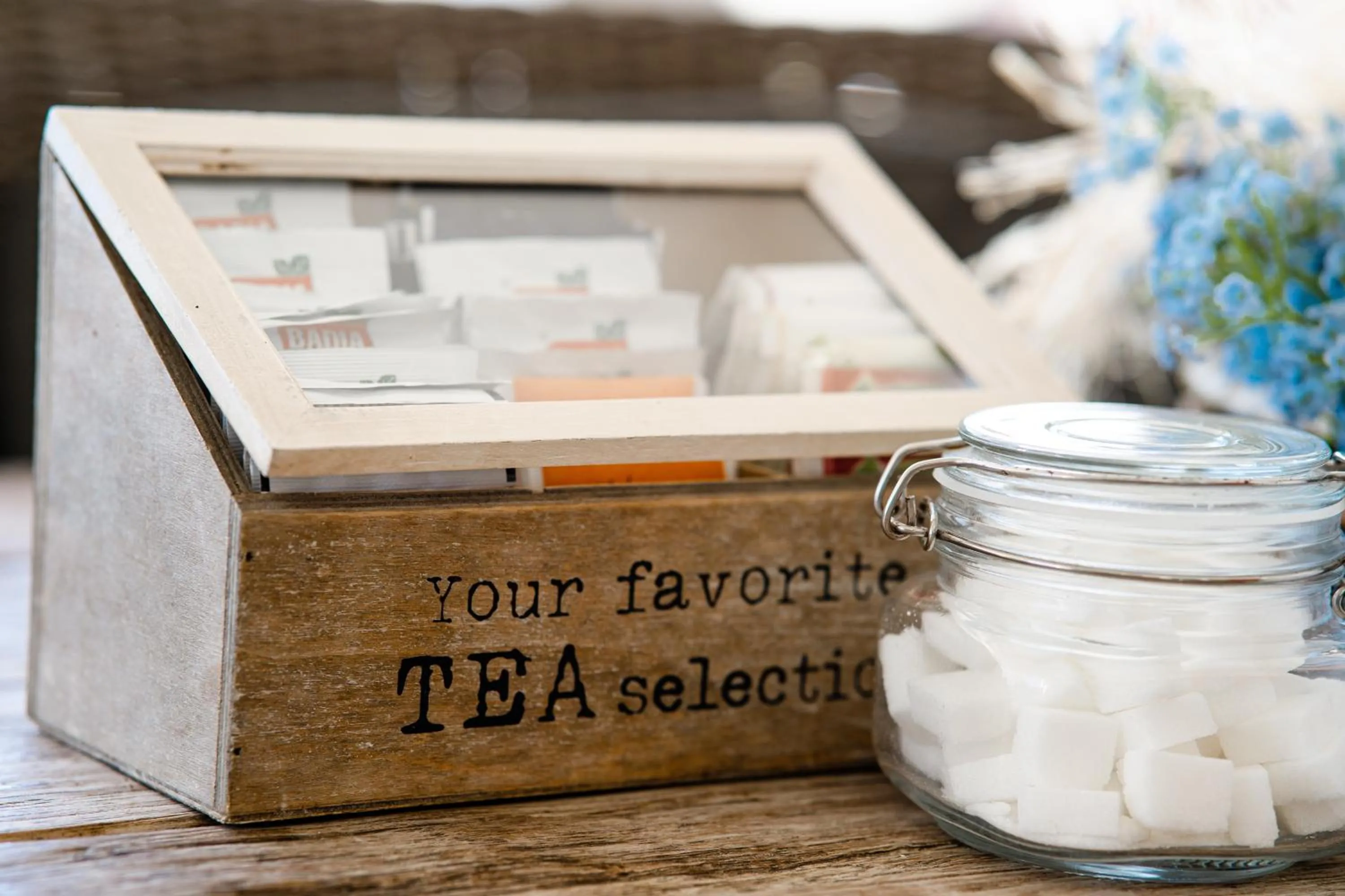 Food and drinks in Bandabou Breeze Curacao