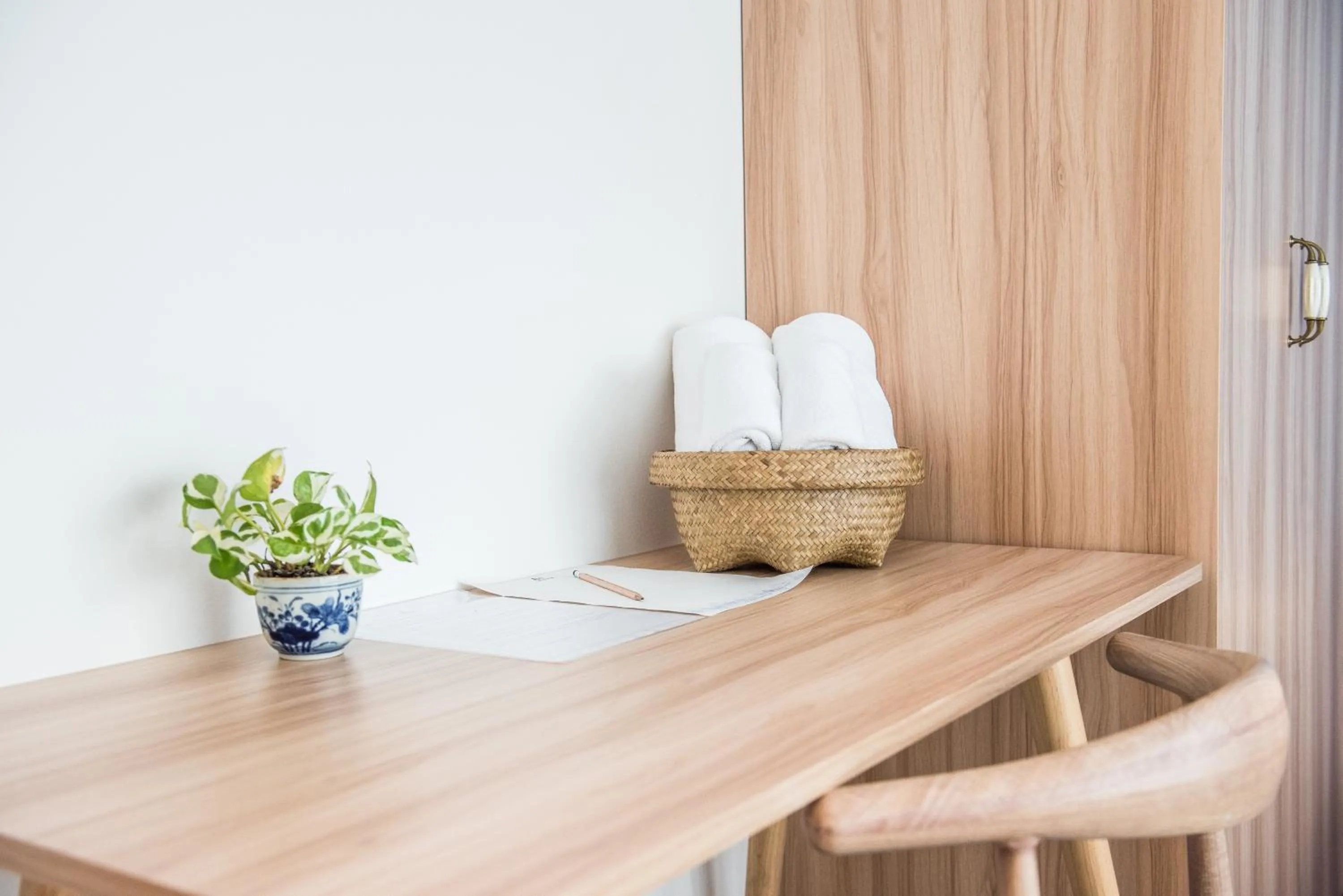 Shower in DeeProm Pattaya Hotel