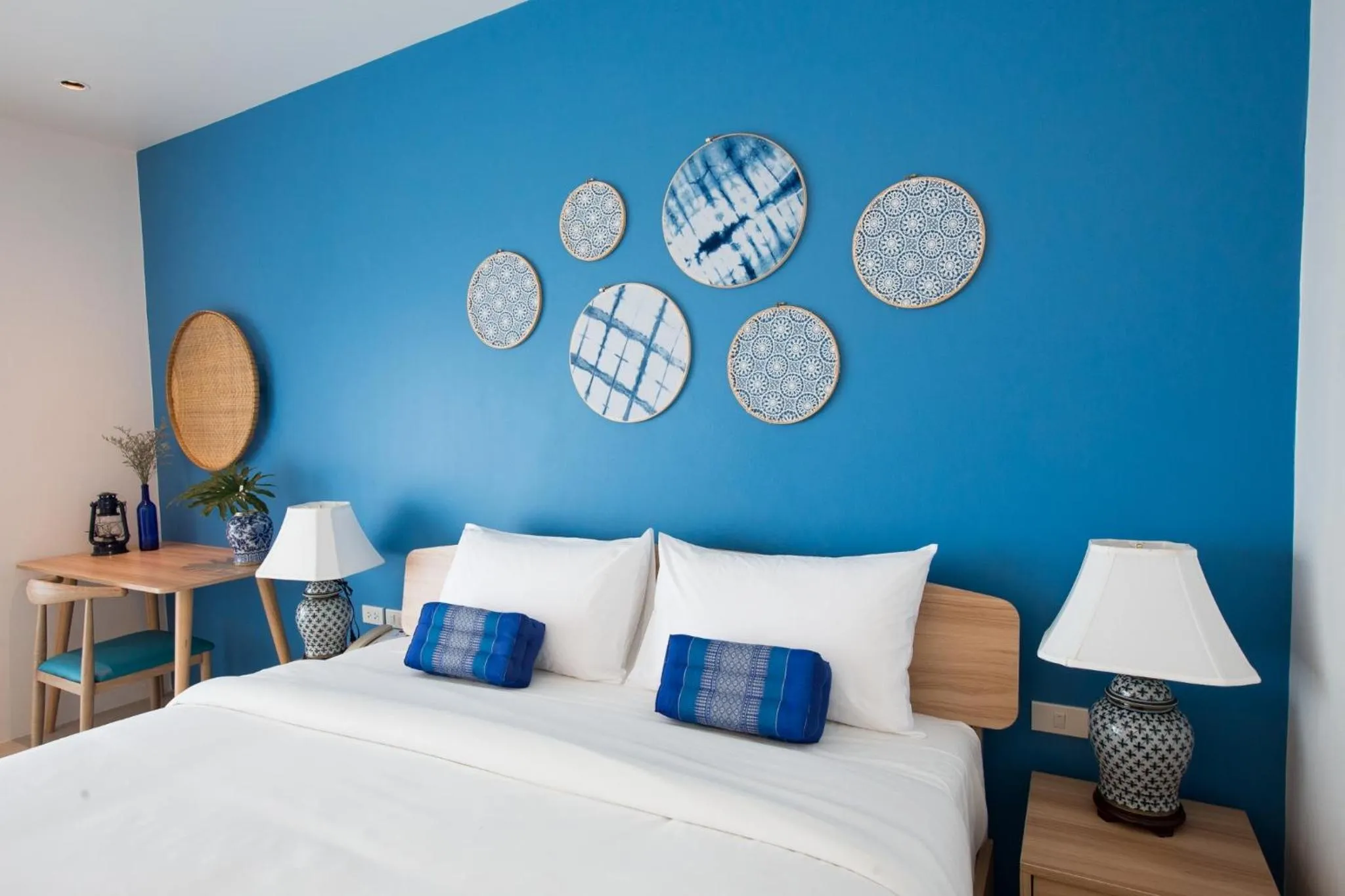 Decorative detail, Bed in DeeProm Pattaya Hotel