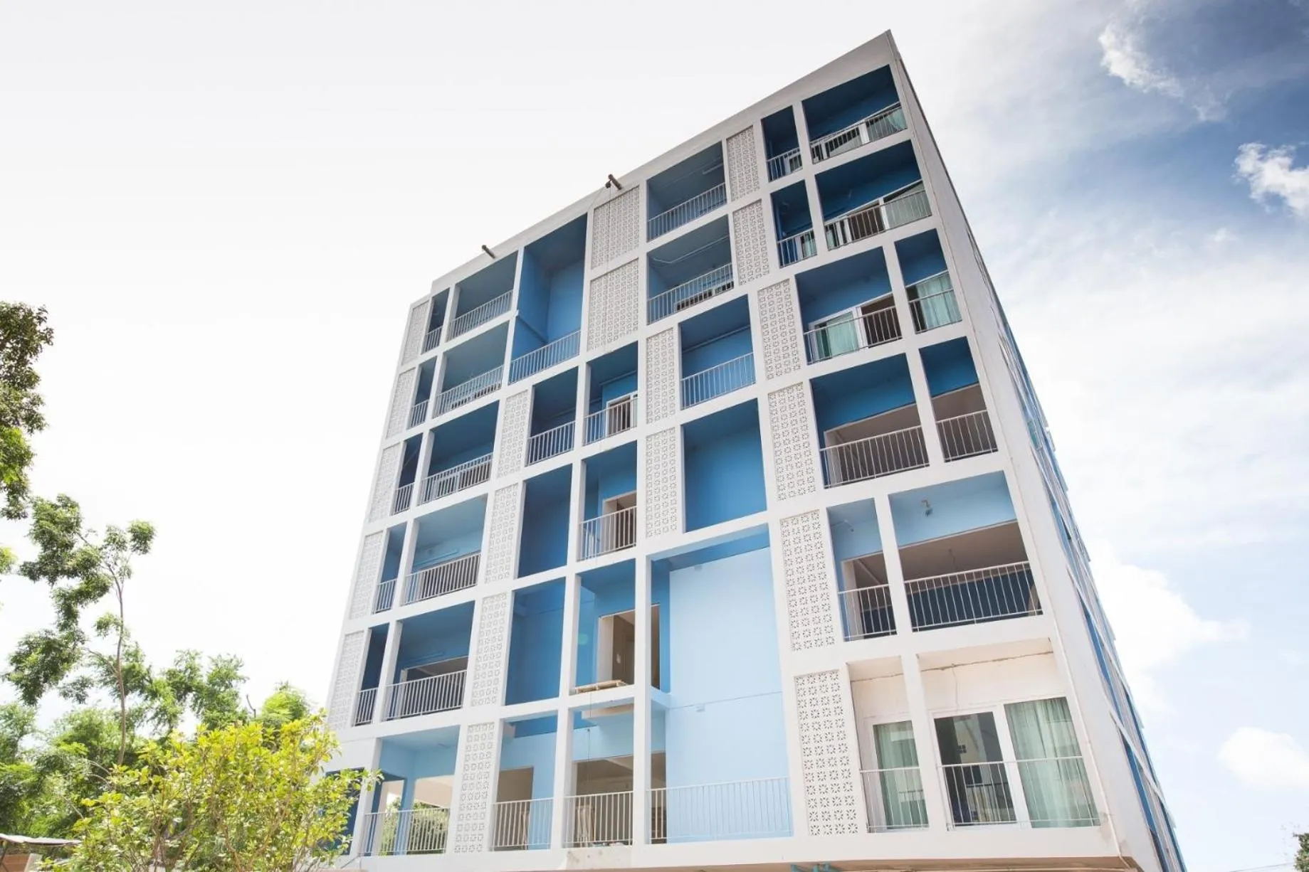 Property building in DeeProm Pattaya Hotel