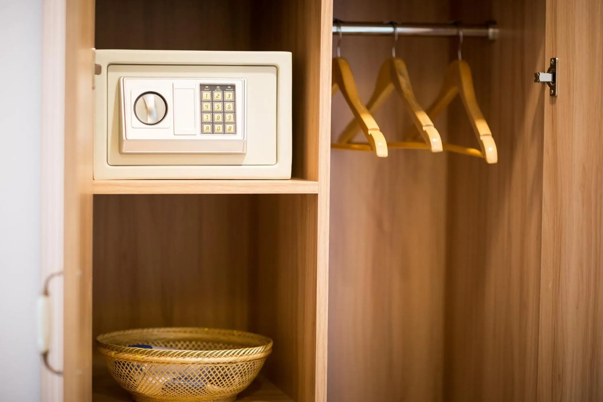 safe in DeeProm Pattaya Hotel