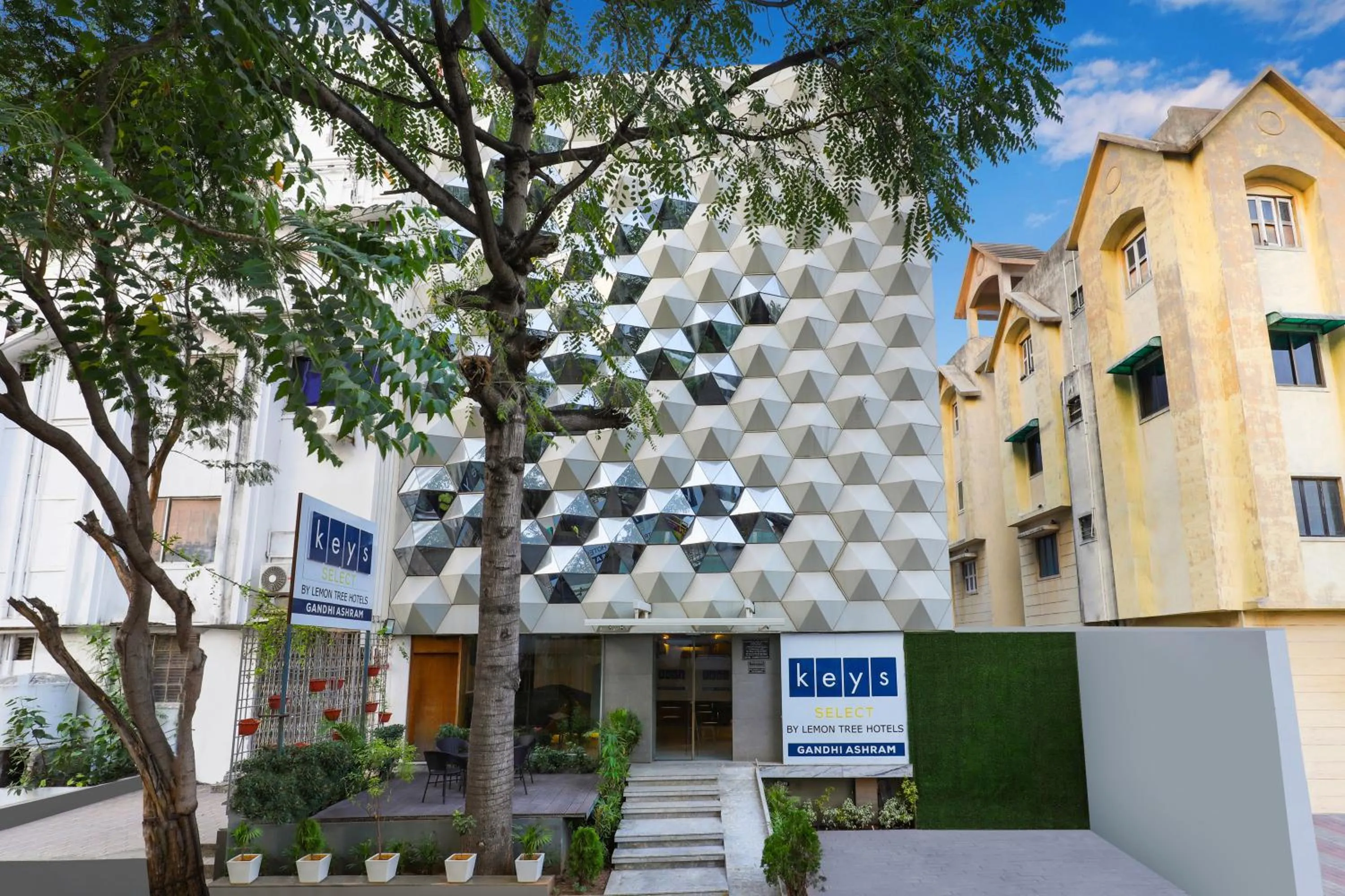 Facade/entrance in Keys Select by Lemon Tree Hotels, Gandhi Ashram, Ahmedabad