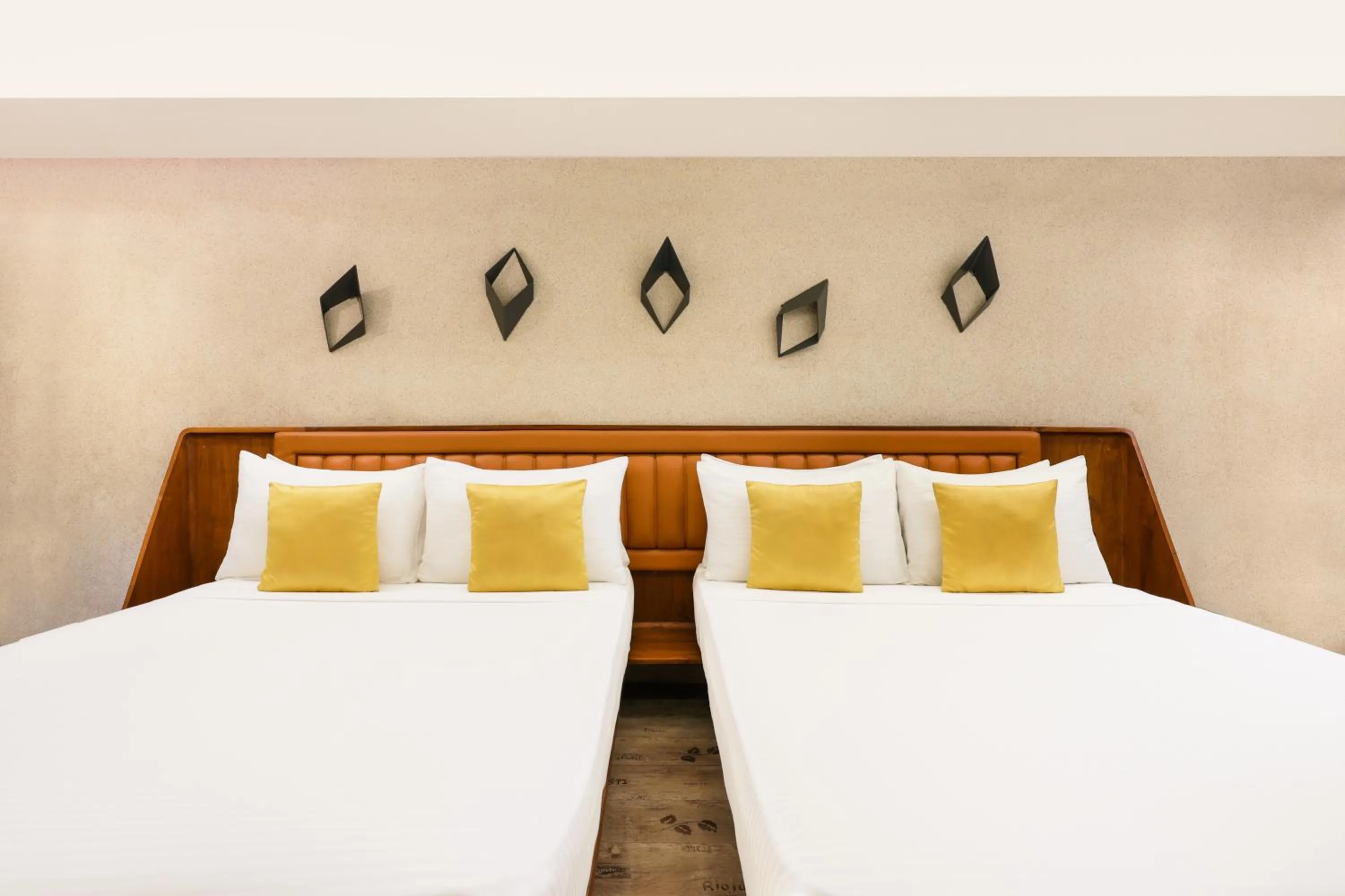 Bedroom, Bed in Keys Select by Lemon Tree Hotels, Gandhi Ashram, Ahmedabad