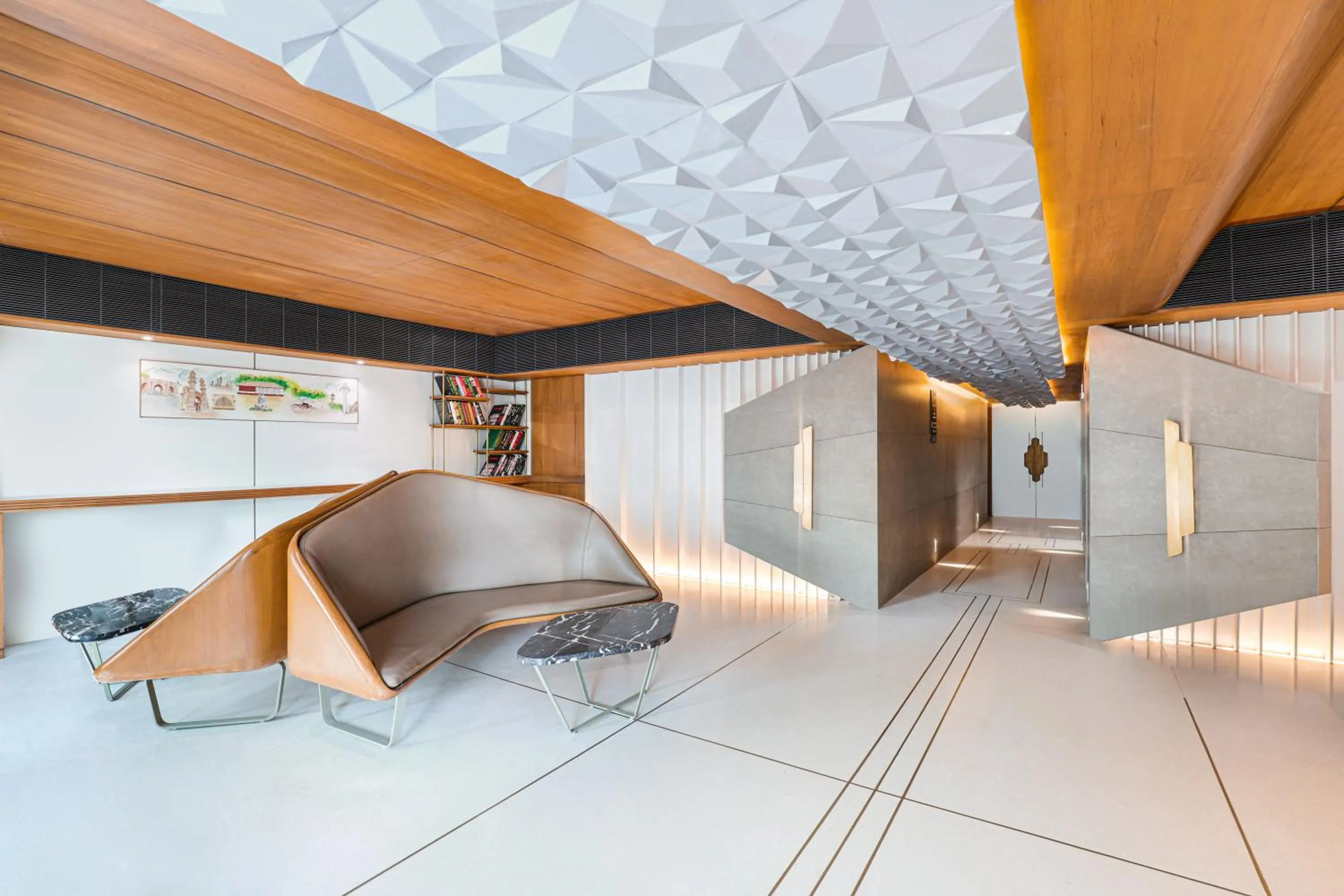 Lobby or reception in Keys Select by Lemon Tree Hotels, Gandhi Ashram, Ahmedabad