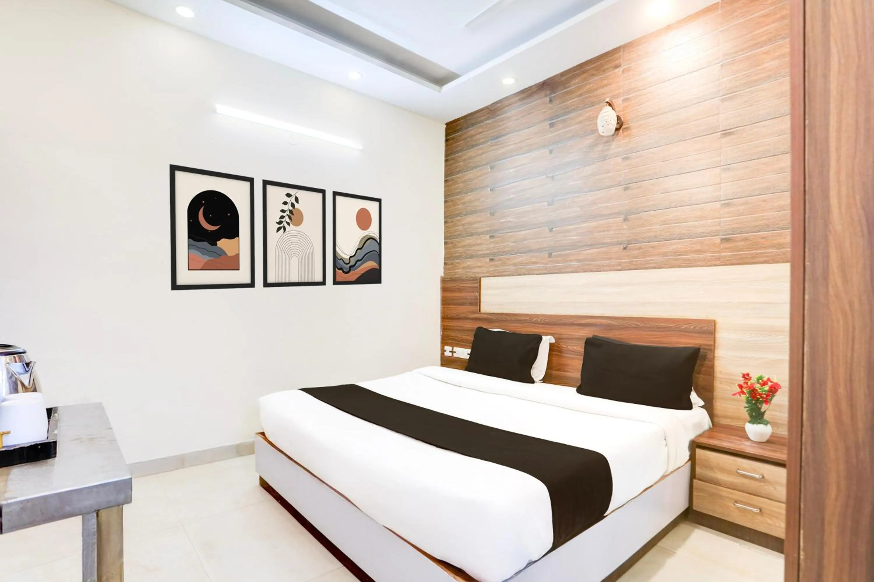 Super Hotel O Chandigarh Highway Near Prabhat Road