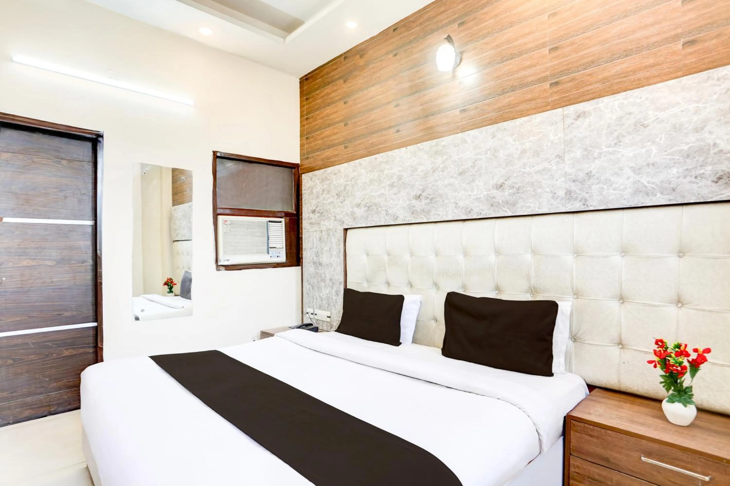 Bedroom, Bed in Hotel O by OYO Chandigarh Highway Near Prabhat Road