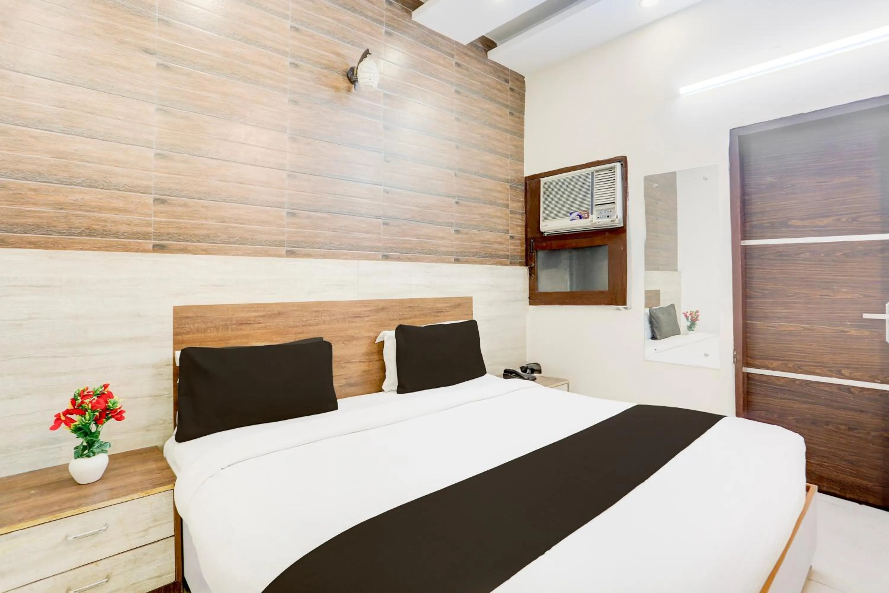Bedroom, Bed in Hotel O by OYO Chandigarh Highway Near Prabhat Road
