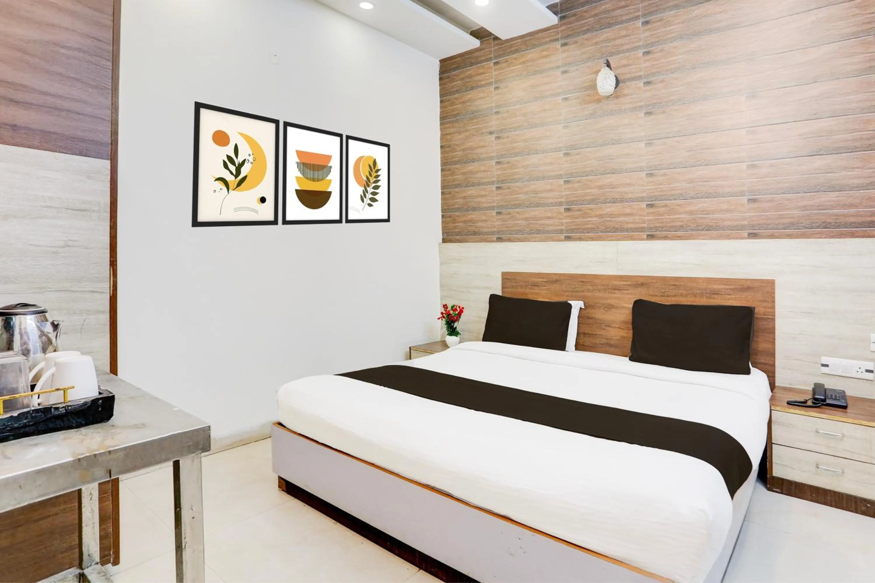 Bedroom, Bed in Hotel O by OYO Chandigarh Highway Near Prabhat Road