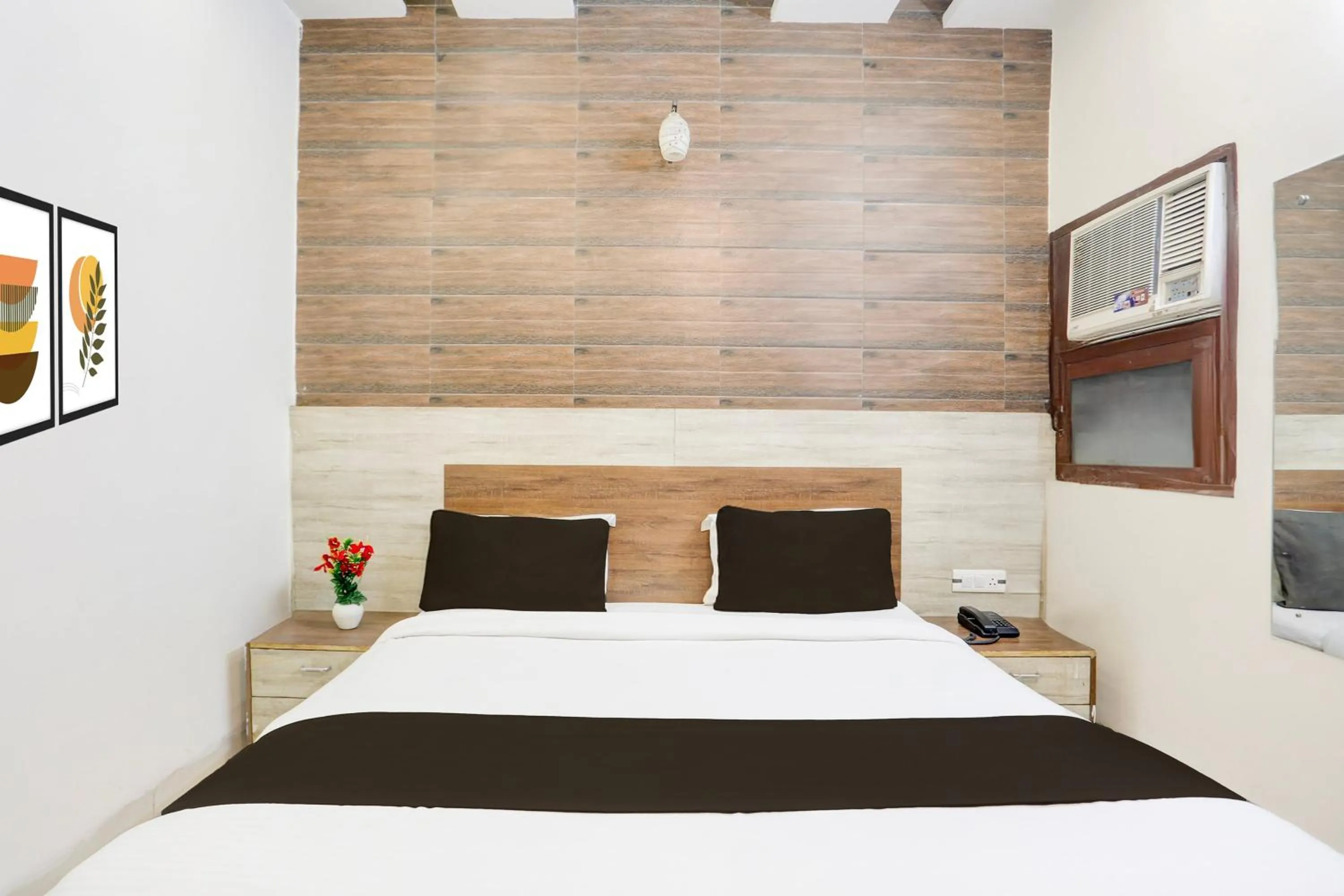 Bedroom, Bed in Hotel O by OYO Chandigarh Highway Near Prabhat Road