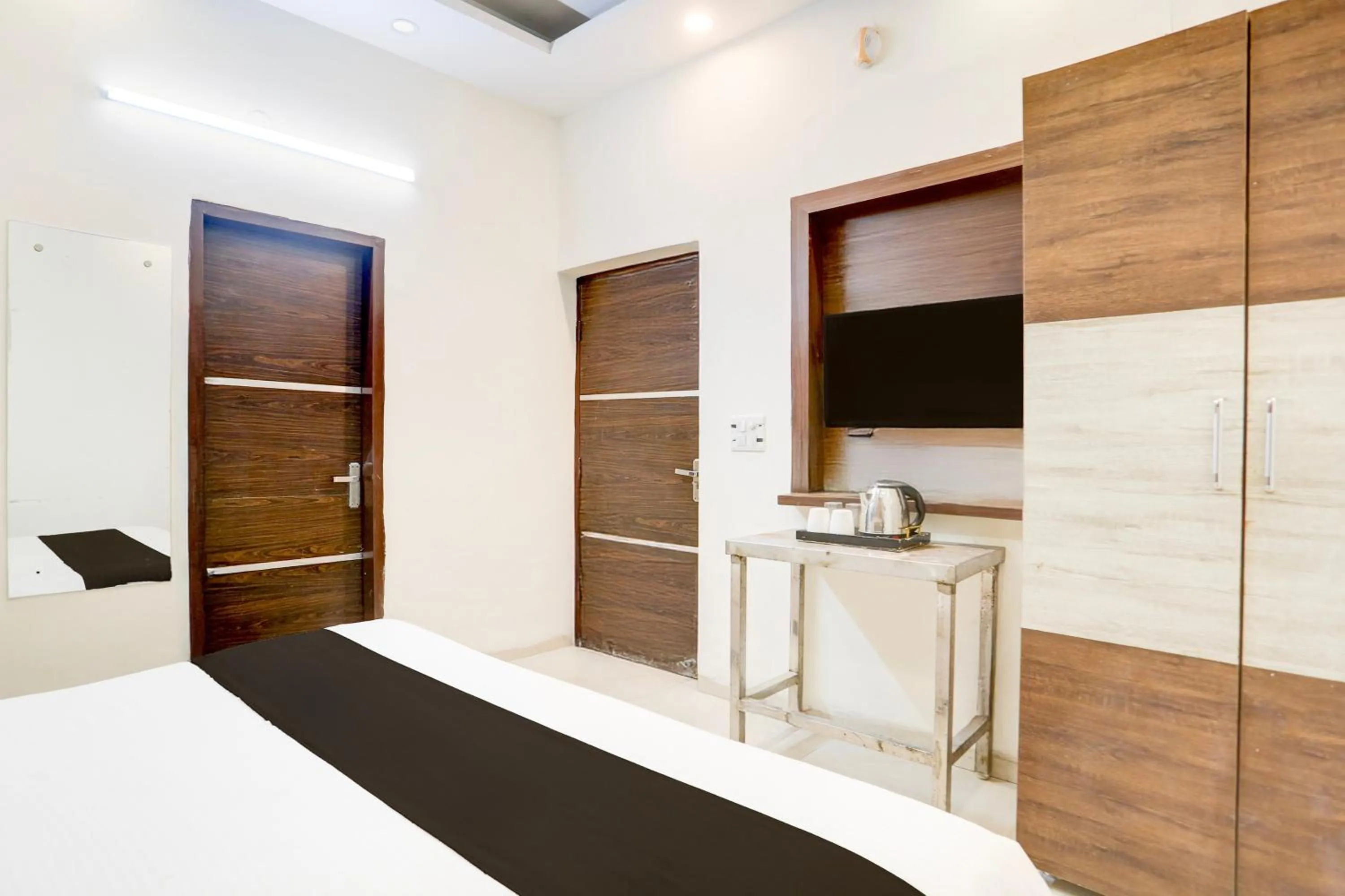 Bedroom, Bed in Hotel O by OYO Chandigarh Highway Near Prabhat Road