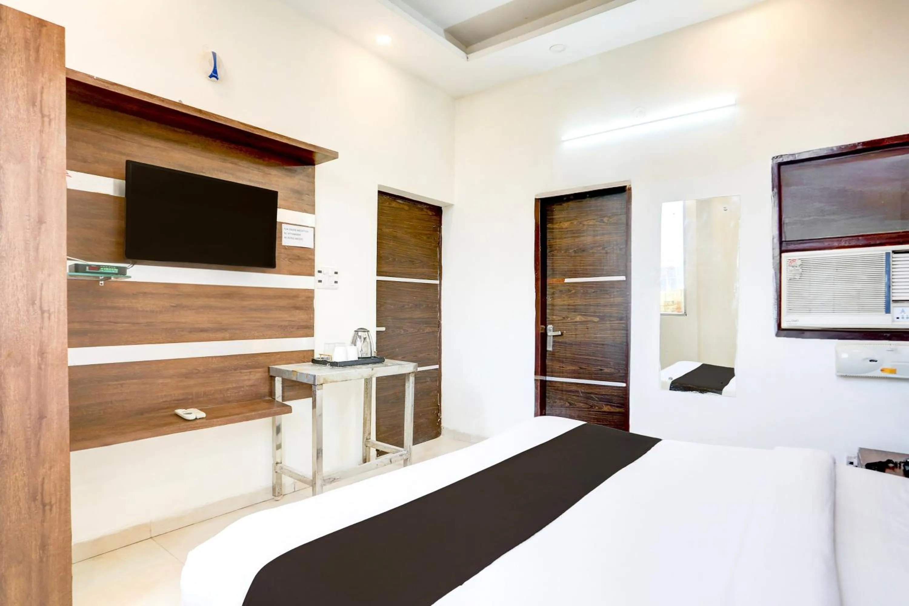 Bedroom, Bed in Hotel O by OYO Chandigarh Highway Near Prabhat Road
