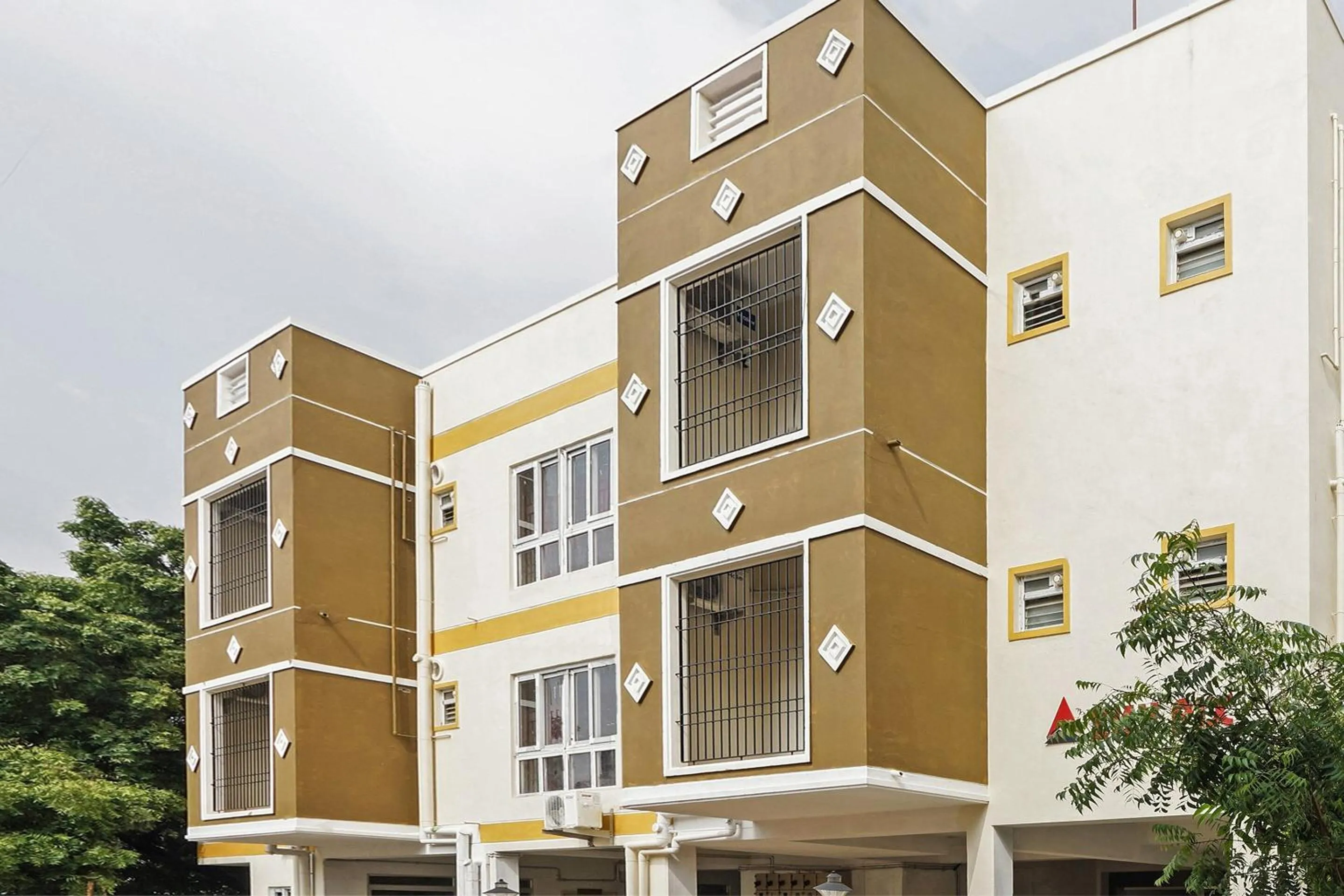 Facade/entrance in Super Collection O SkyPix