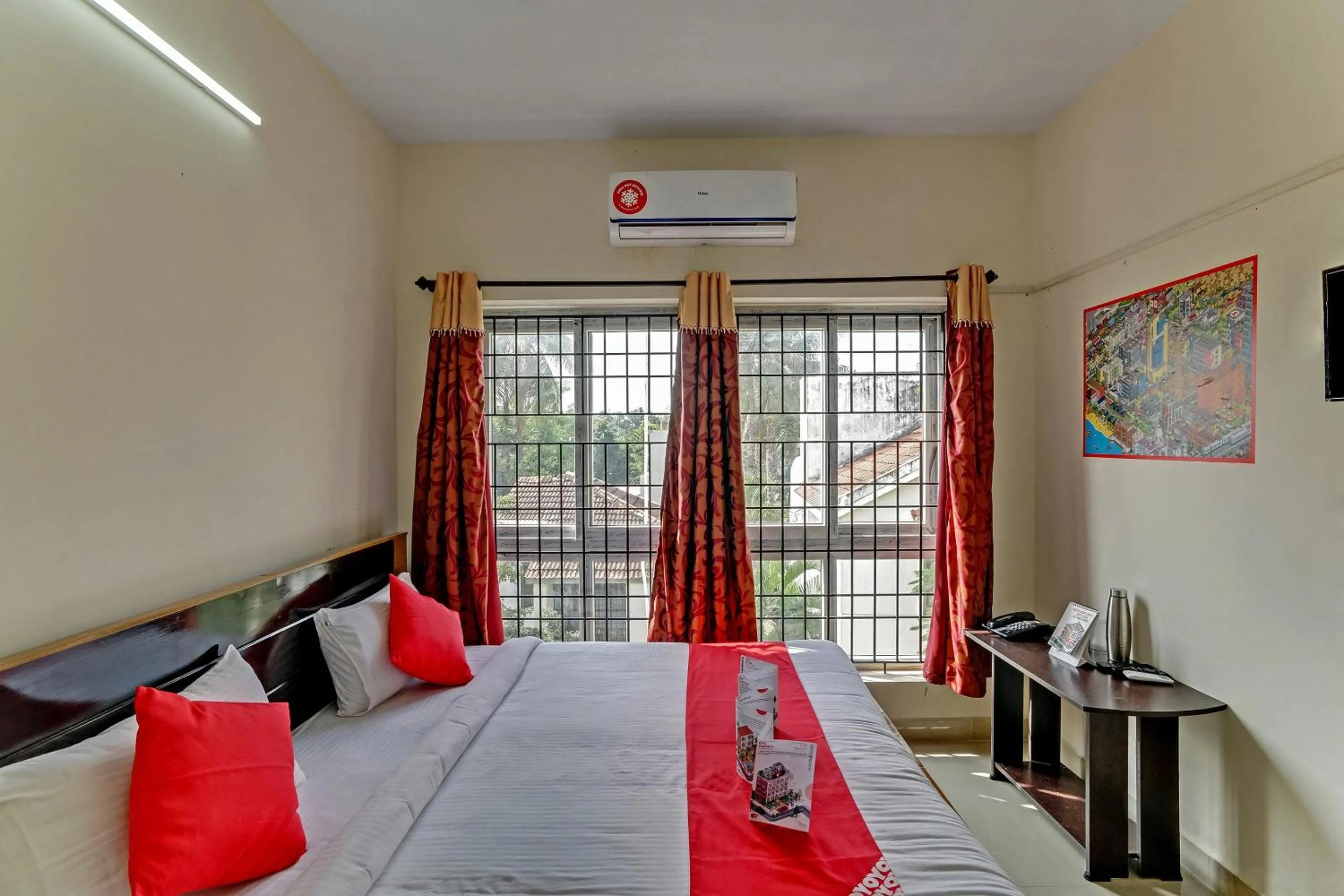 Bedroom, Bed in Super Collection O SkyPix