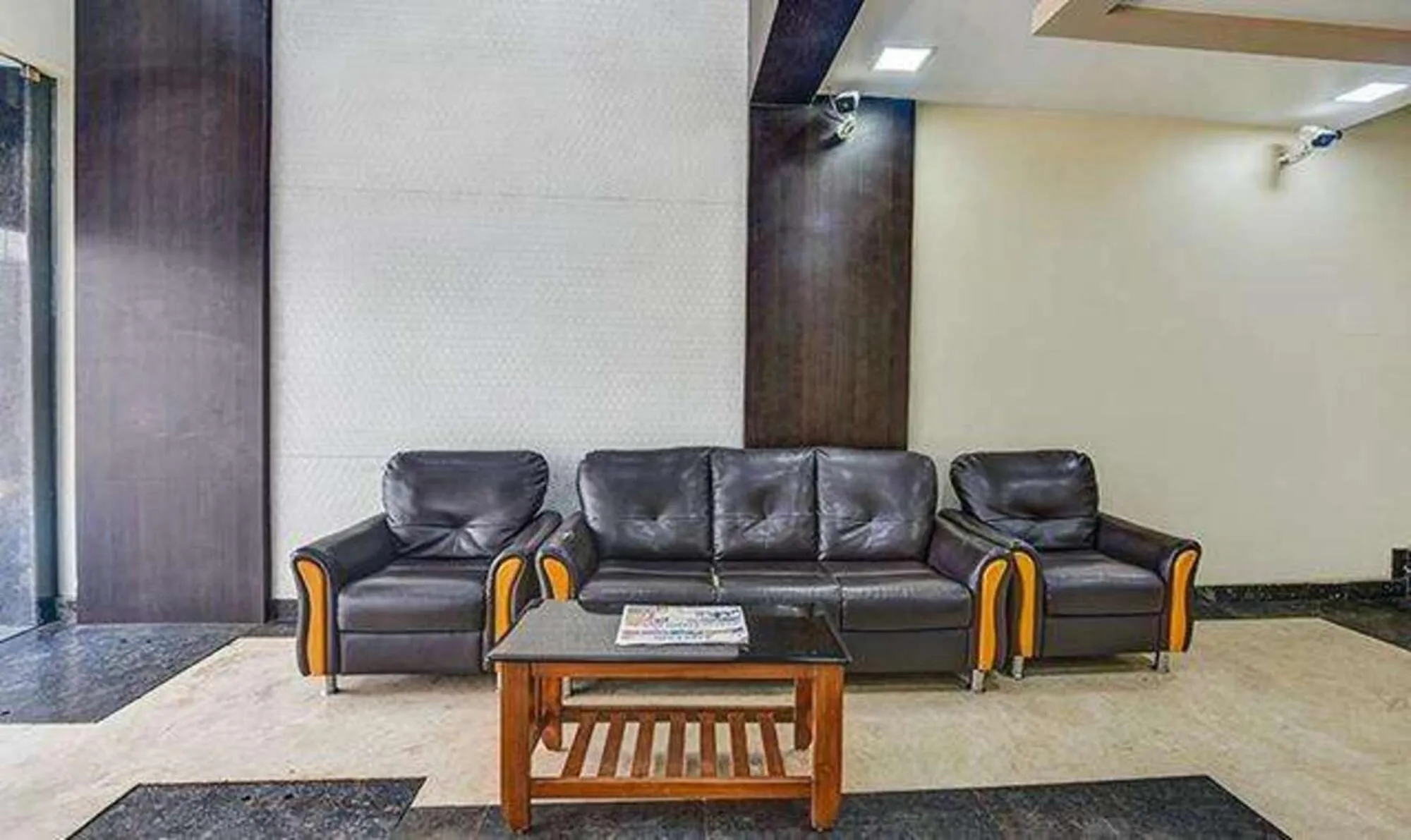 Seating area in Fabhotel Chennai Palace - Nr Chennai Beach Railway Station