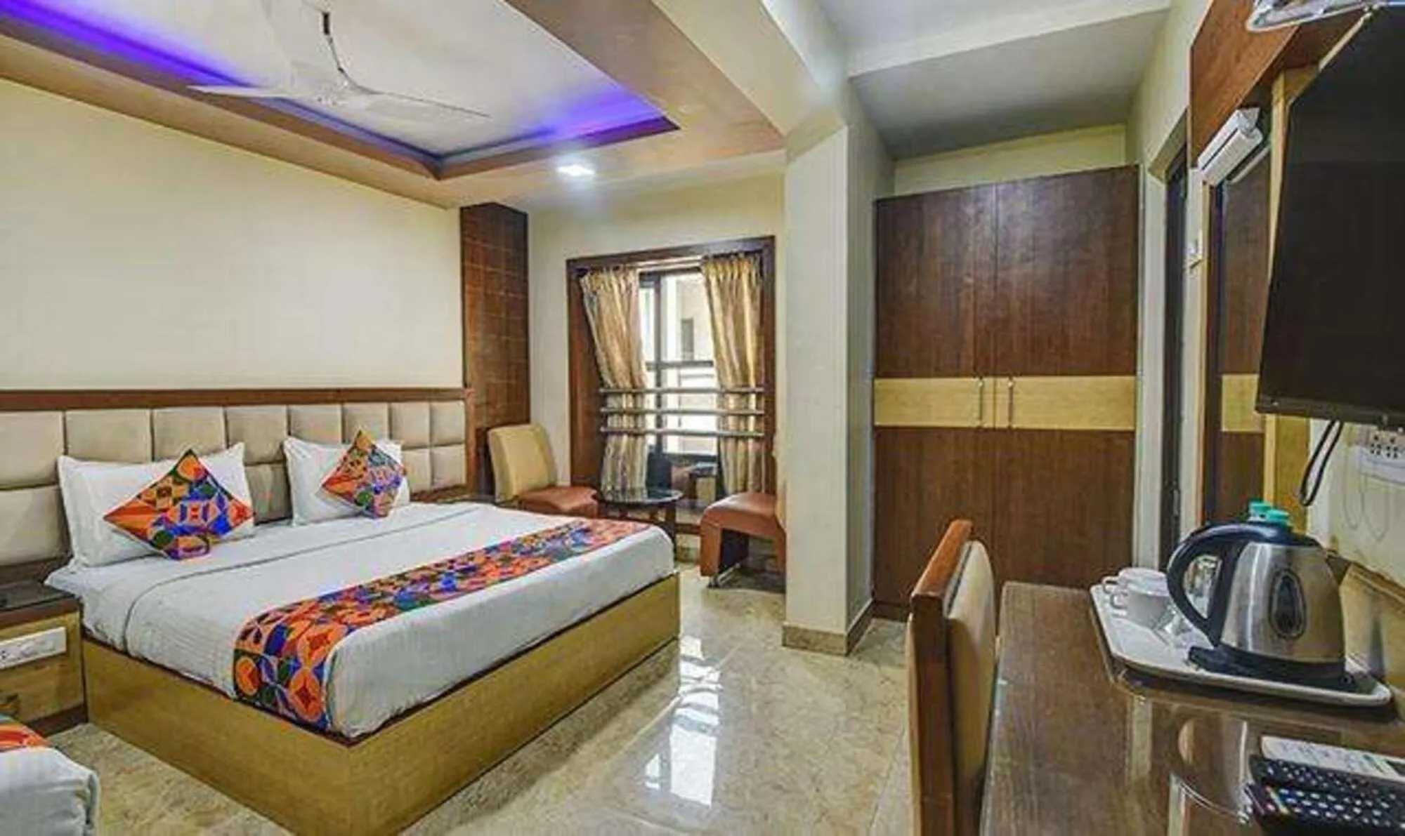 Bed in Fabhotel Chennai Palace - Nr Chennai Beach Railway Station