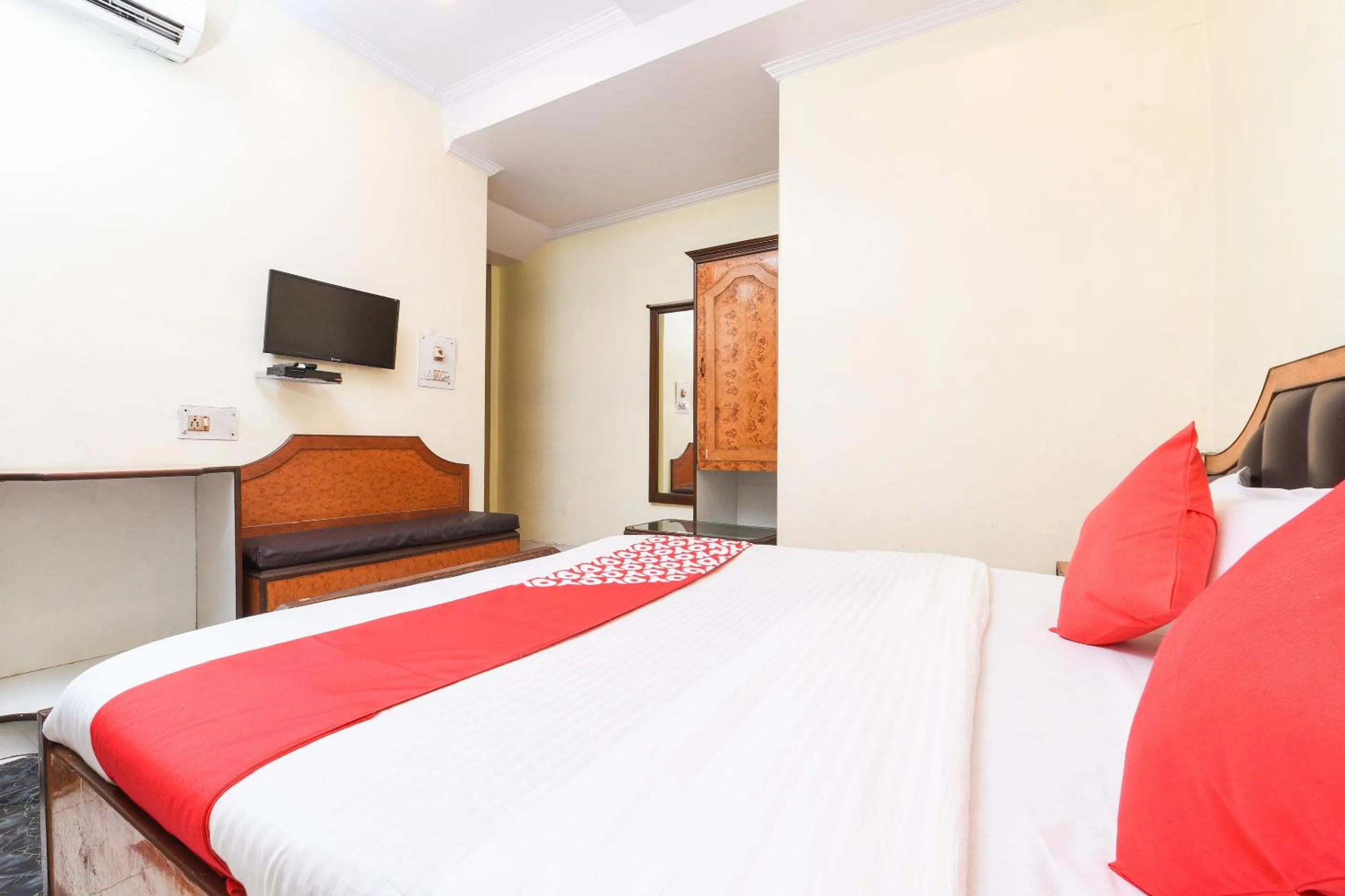 Bedroom in Hotel O City Palace