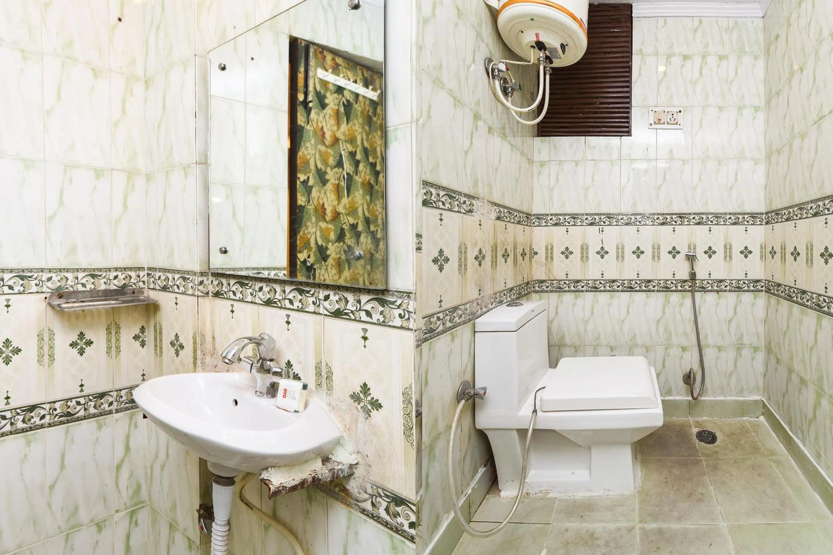 Bathroom in Hotel O City Palace