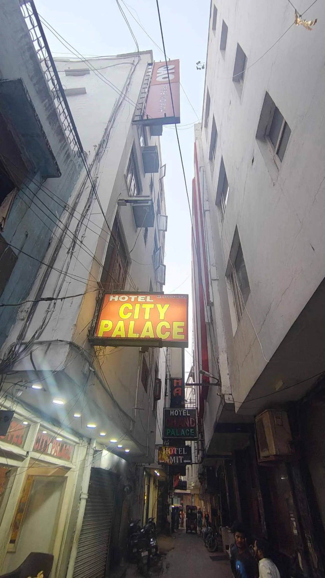 Facade/entrance in Hotel O City Palace