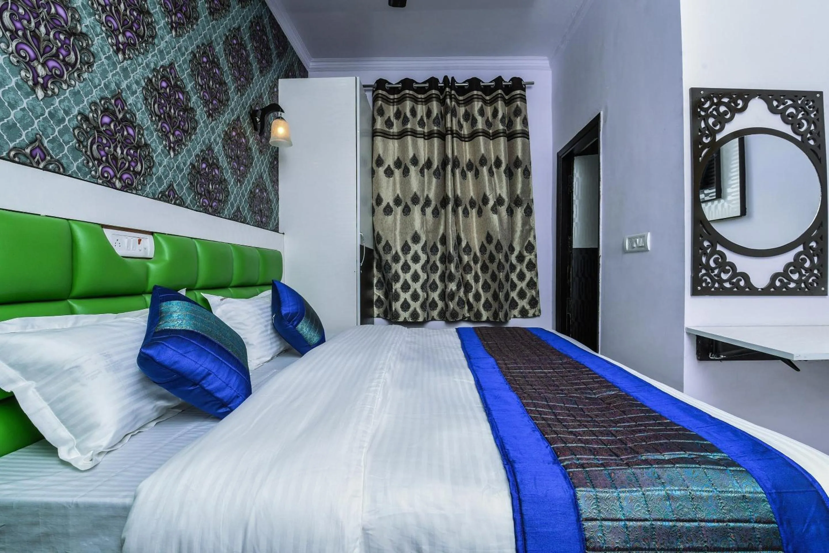 Bedroom, Bed in Hotel O Akash Continental