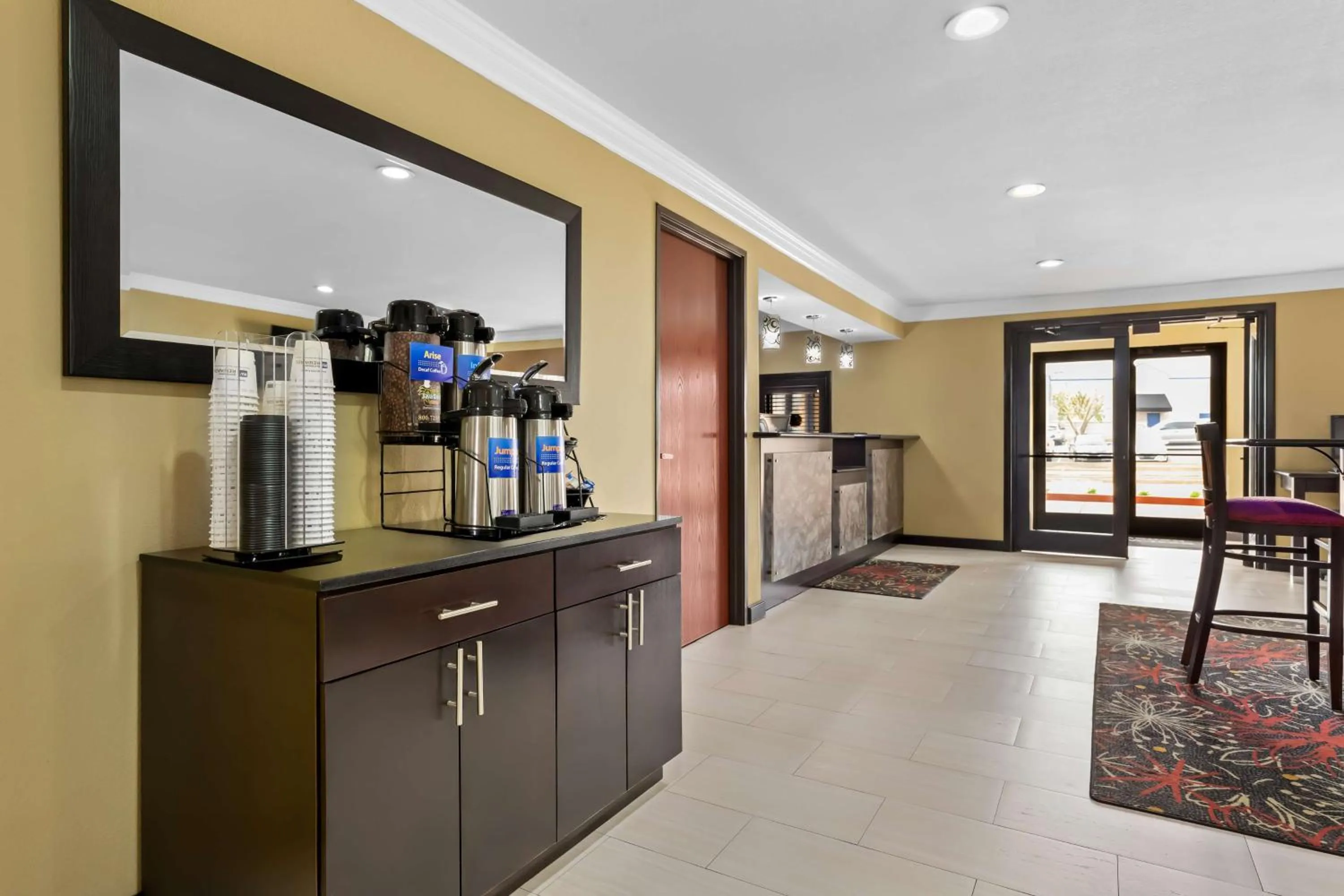 Property building in Best Western Kenosha Inn