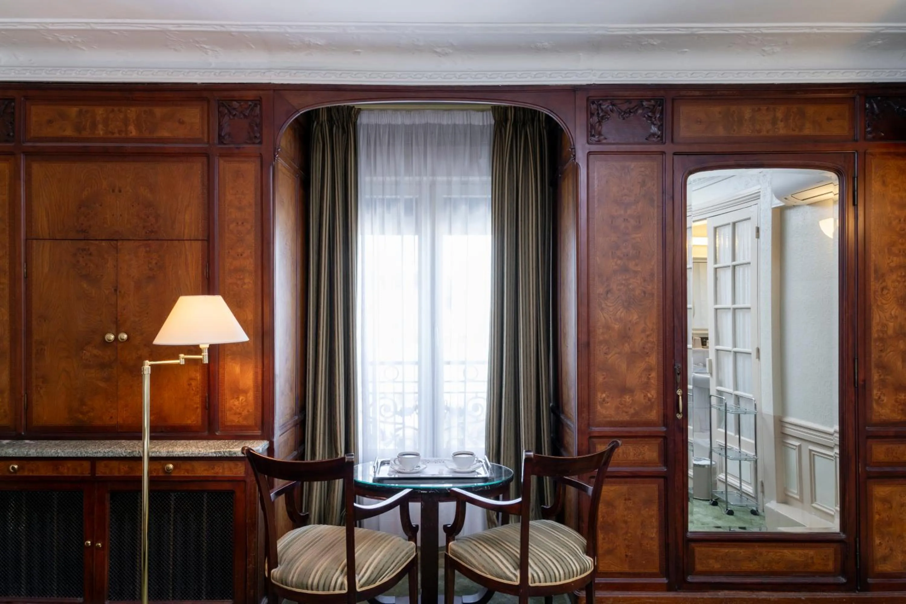 Decorative detail in Hôtel Langlois