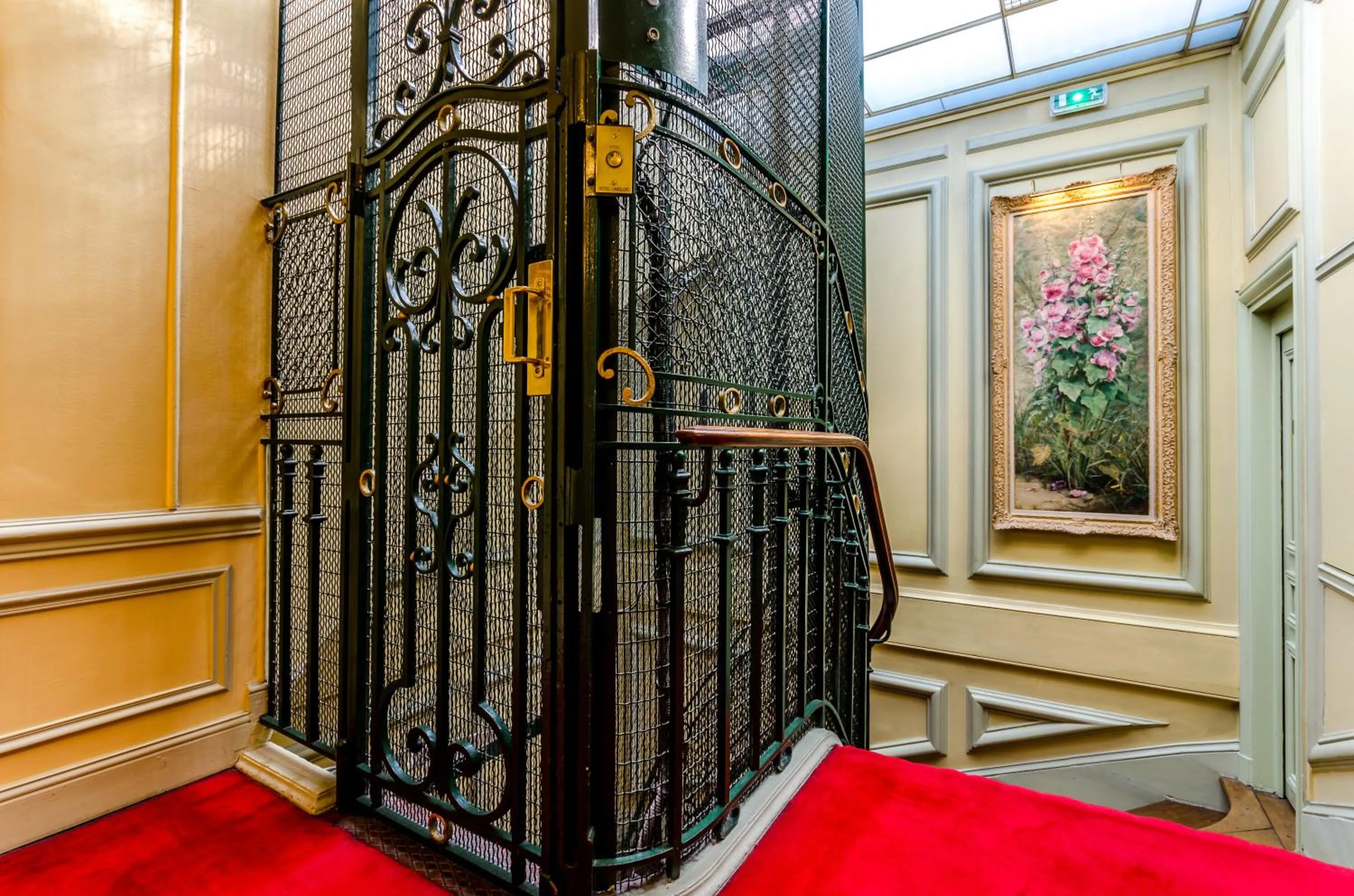 Decorative detail in Hôtel Langlois