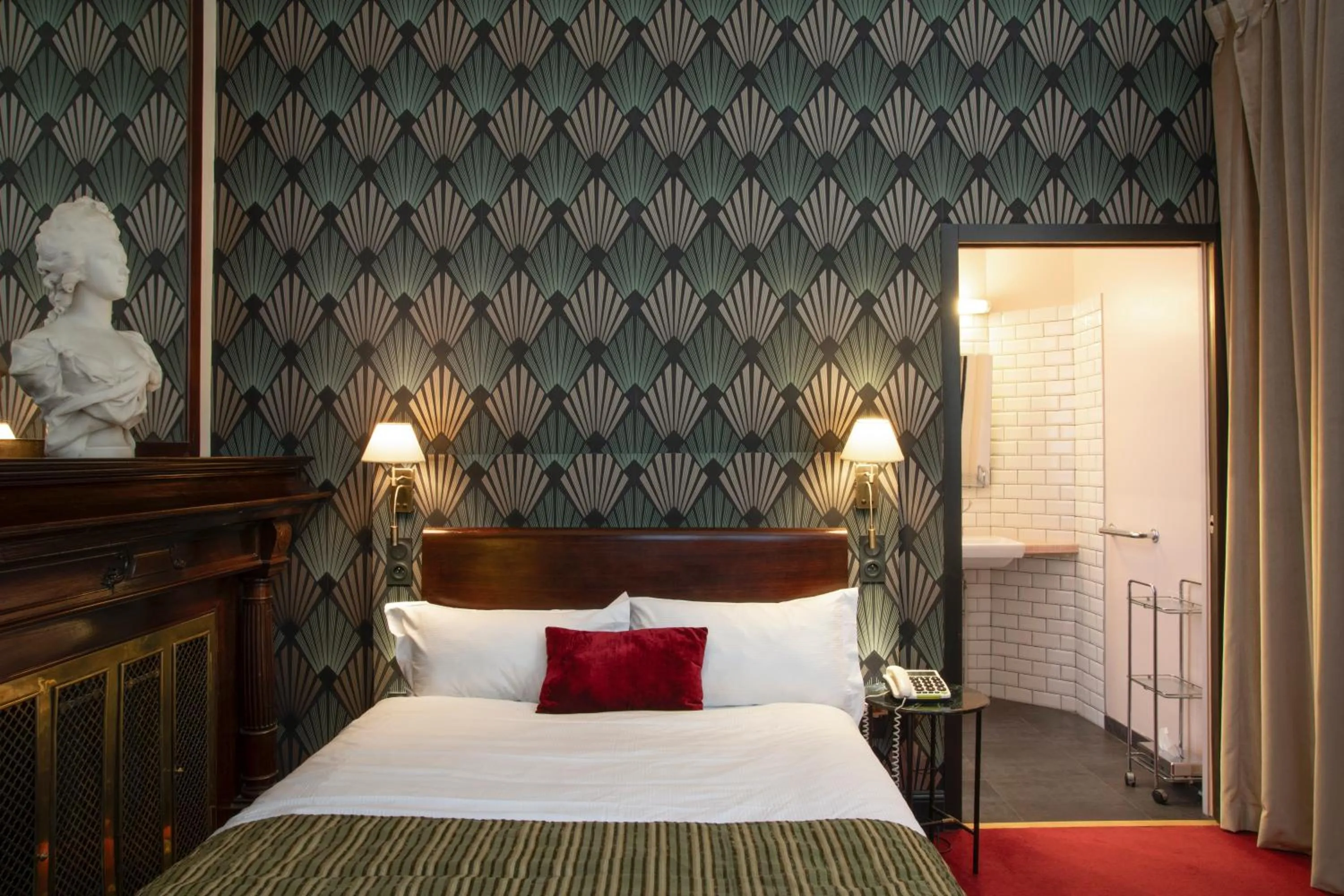 Bed in Hôtel Langlois