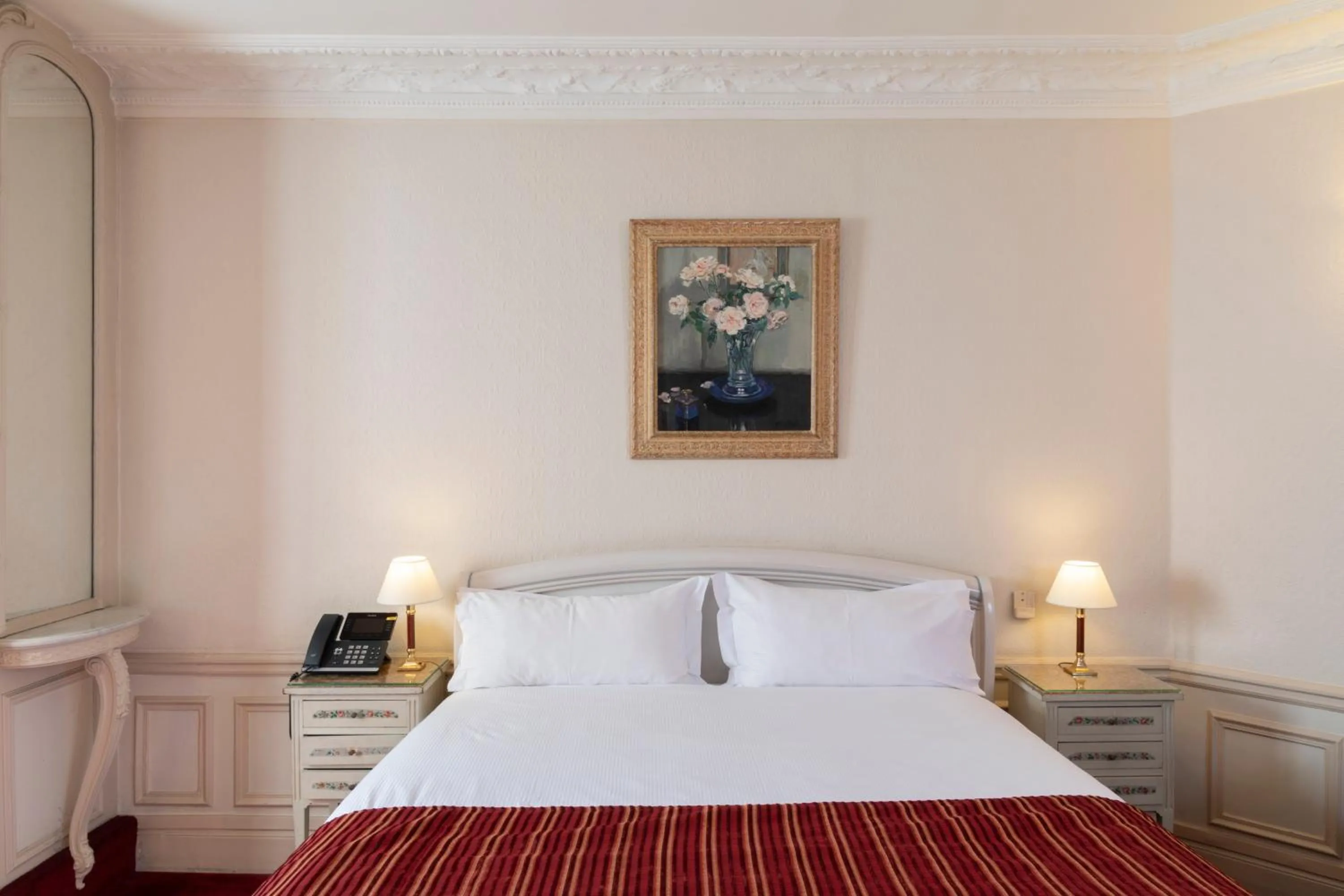 Bed in Hôtel Langlois