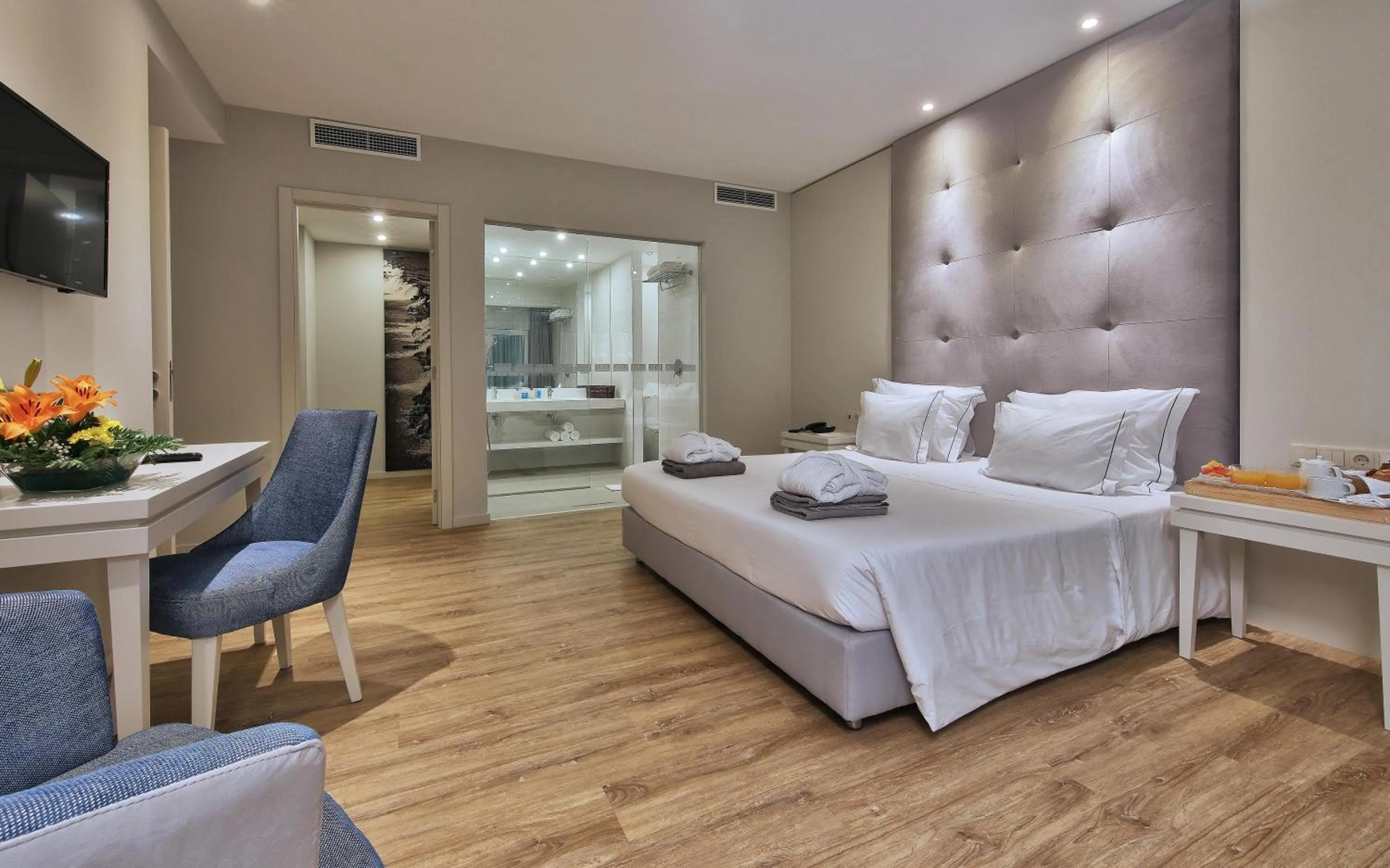 Photo of the whole room, Bed in Agua Hotels Mondim de Basto