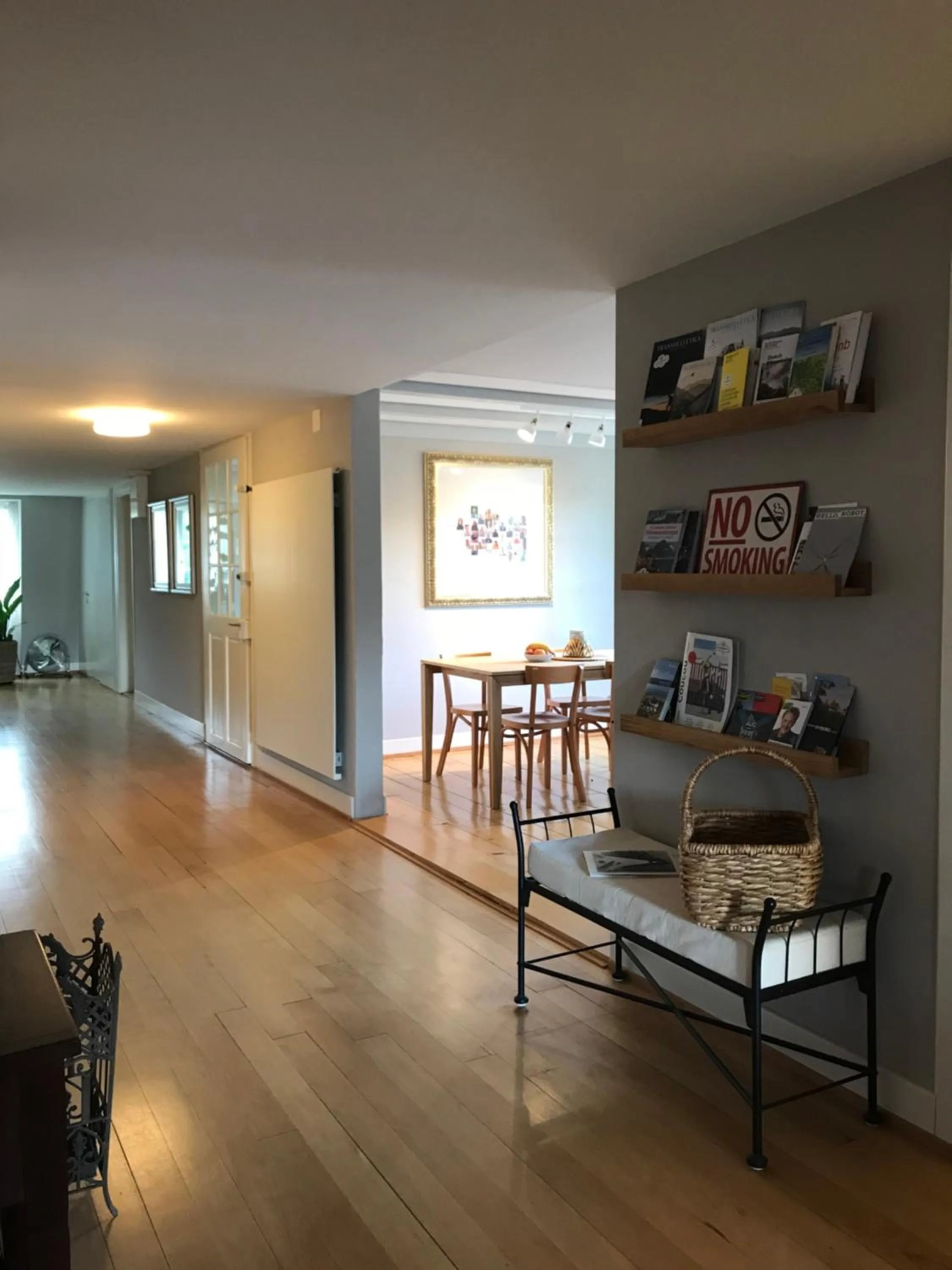 Library in Villa Jakobsbrunnen