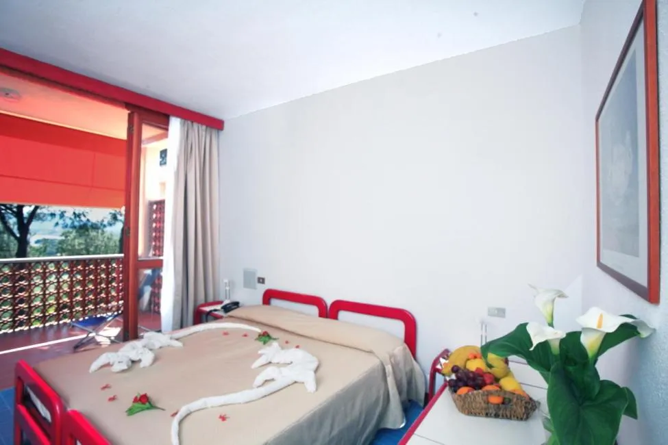 Balcony/Terrace, Bed in Hotel Marina 2