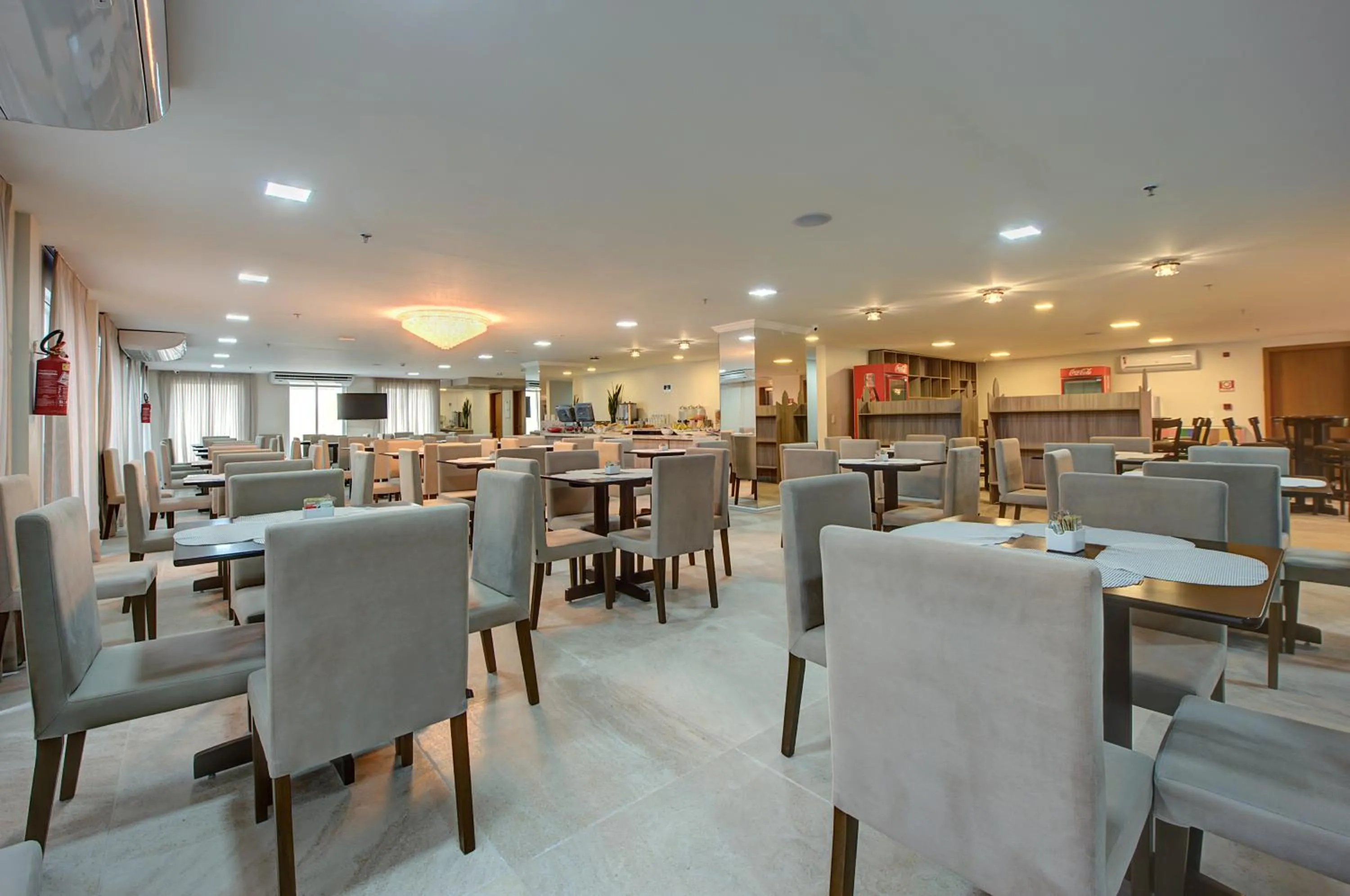 Restaurant/places to eat in Hotel da Villa