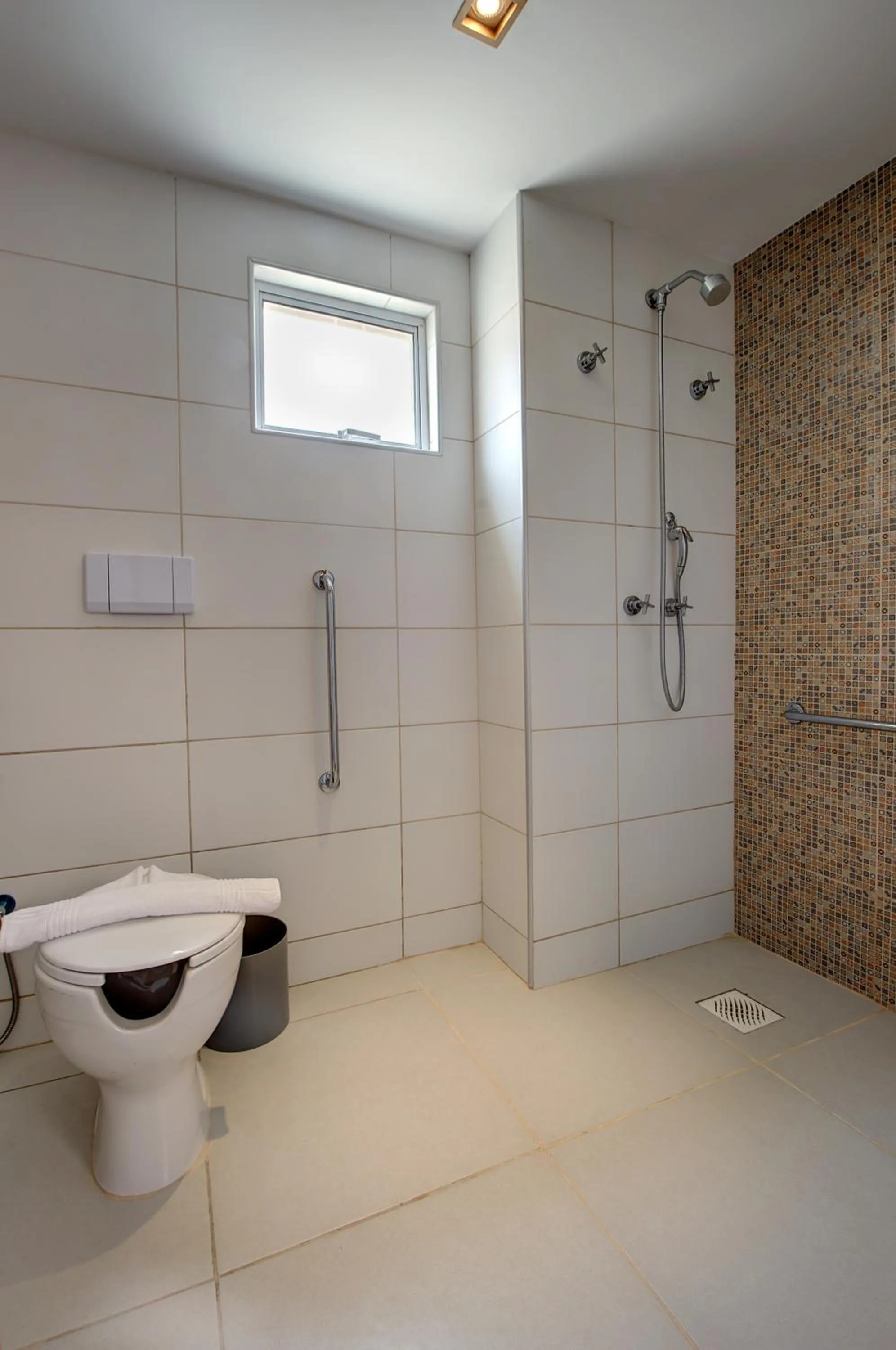 Shower in Hotel da Villa