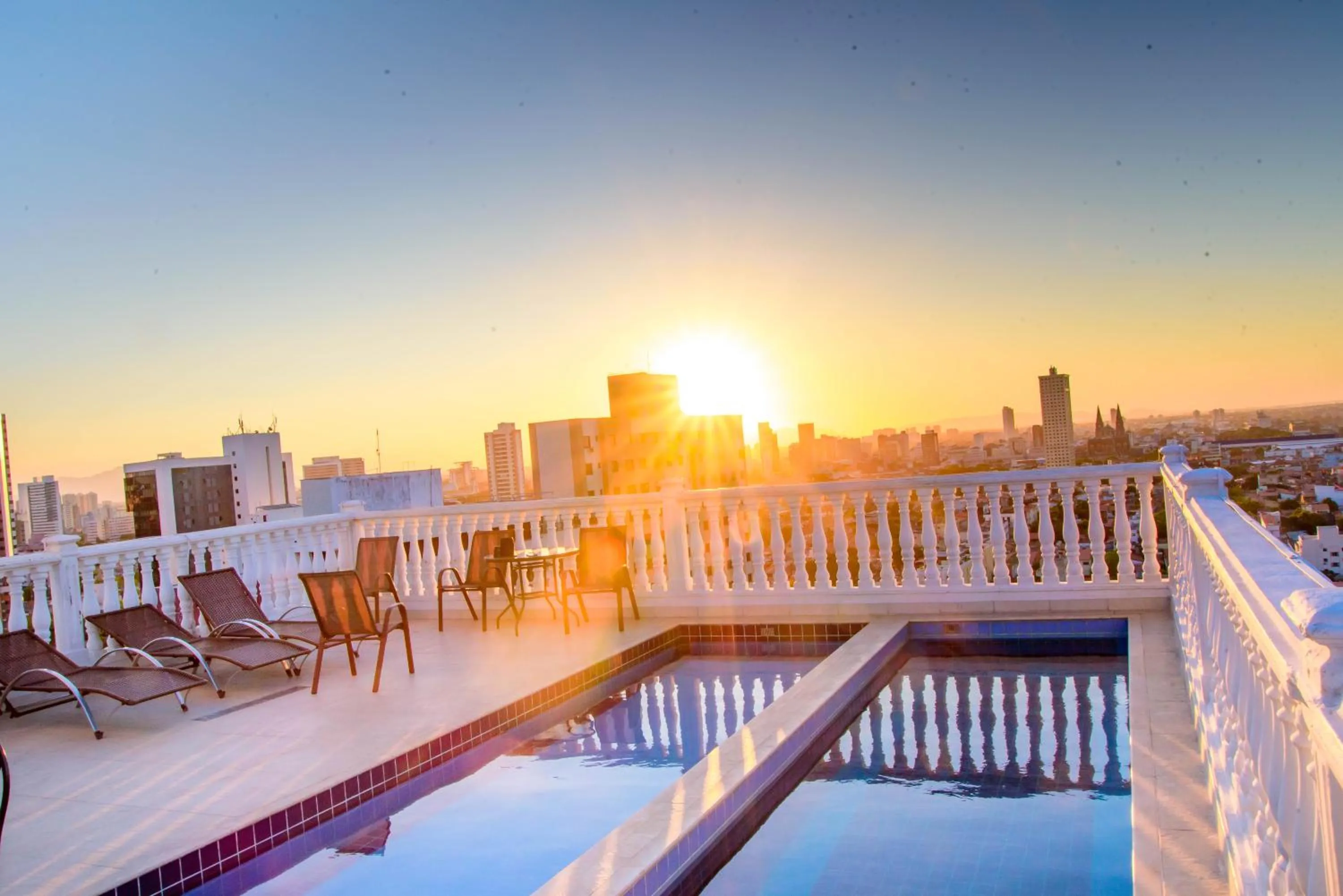 Pool view in Hotel da Villa
