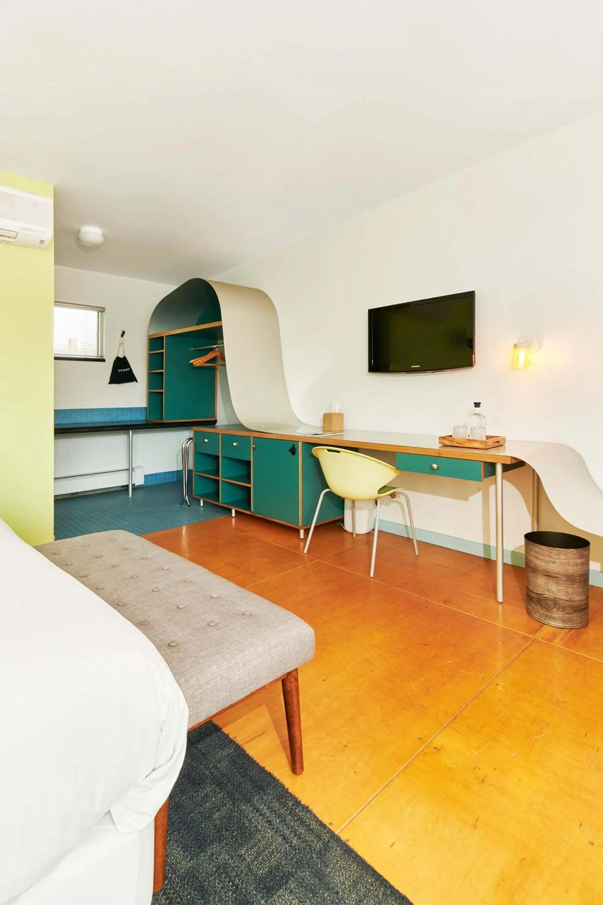 Bedroom in Greenporter Hotel