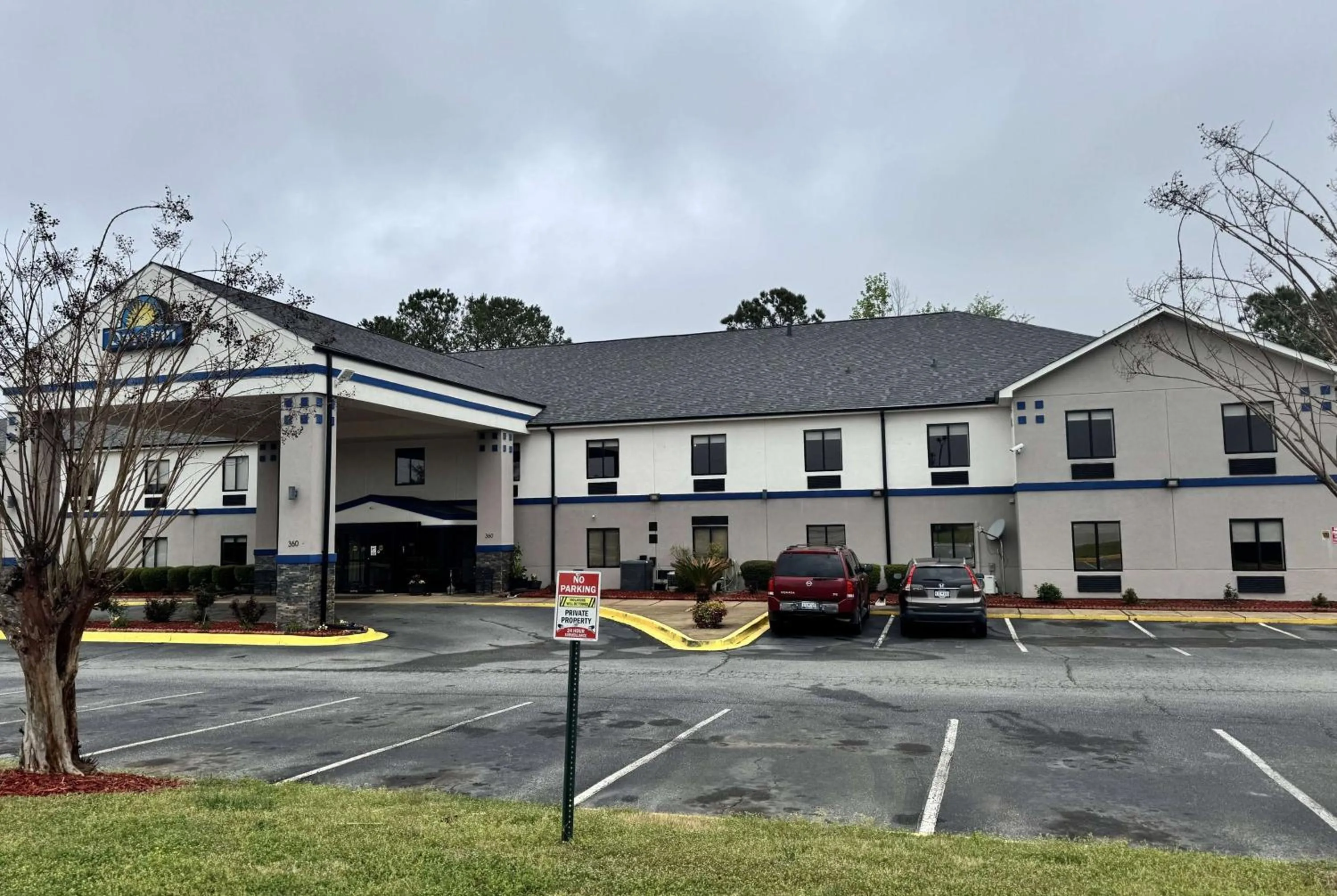 Property building in Days Inn by Wyndham Mauldin/Greenville