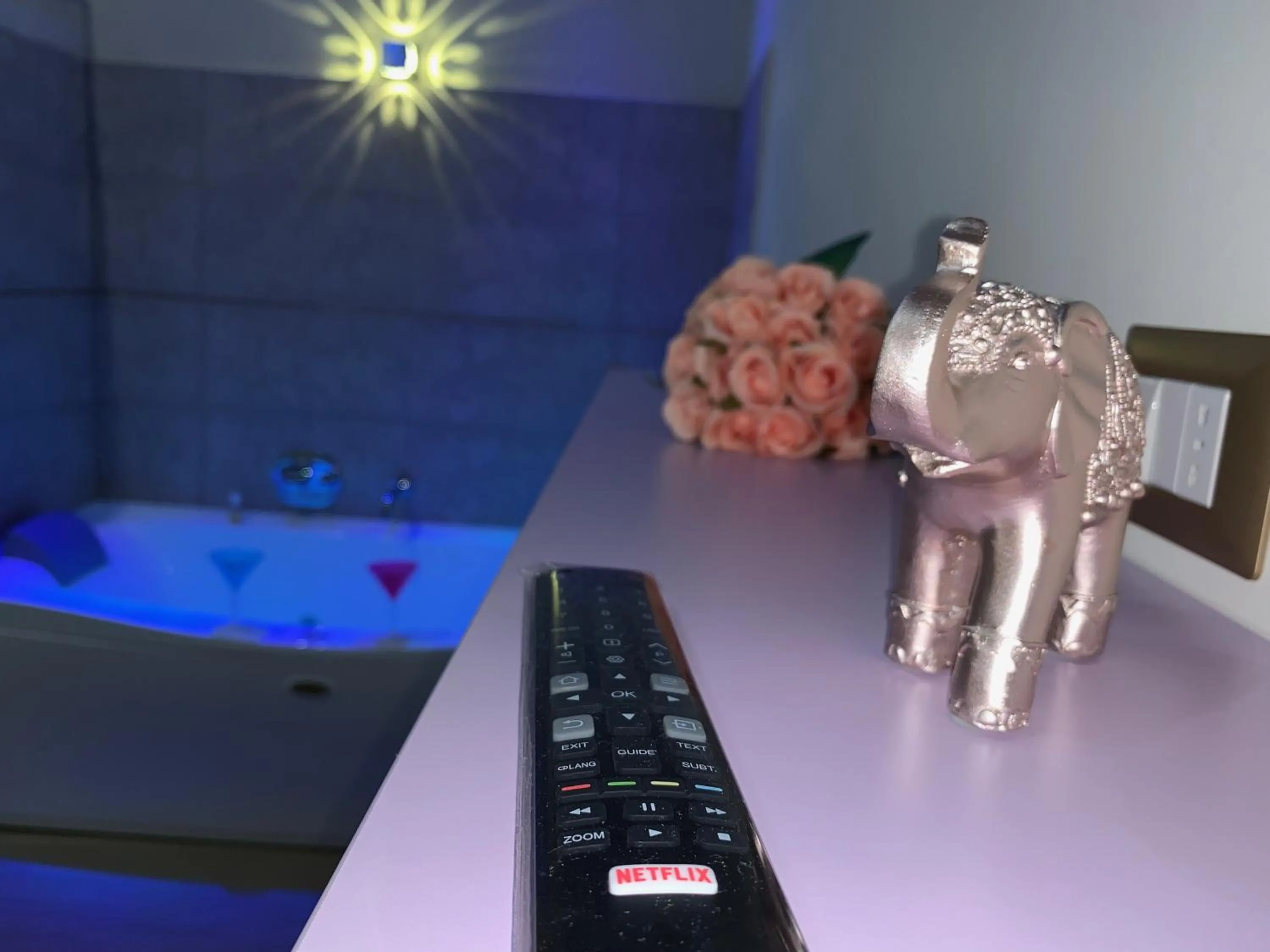 Photo of the whole room in ManfredoniaJacuzzi