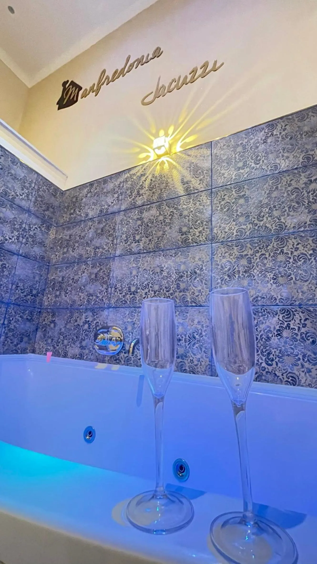 Decorative detail in ManfredoniaJacuzzi