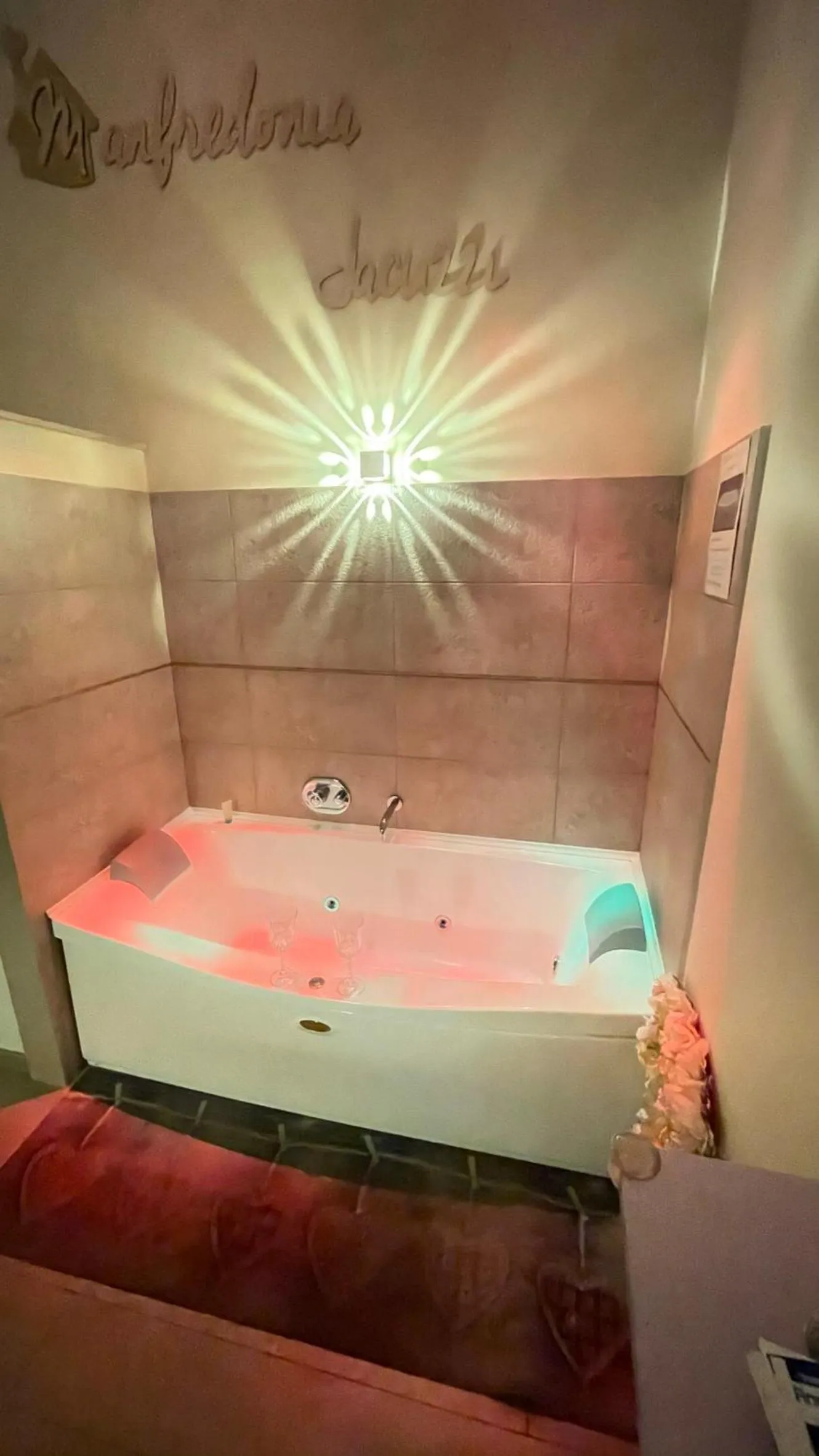 Hot Tub in ManfredoniaJacuzzi