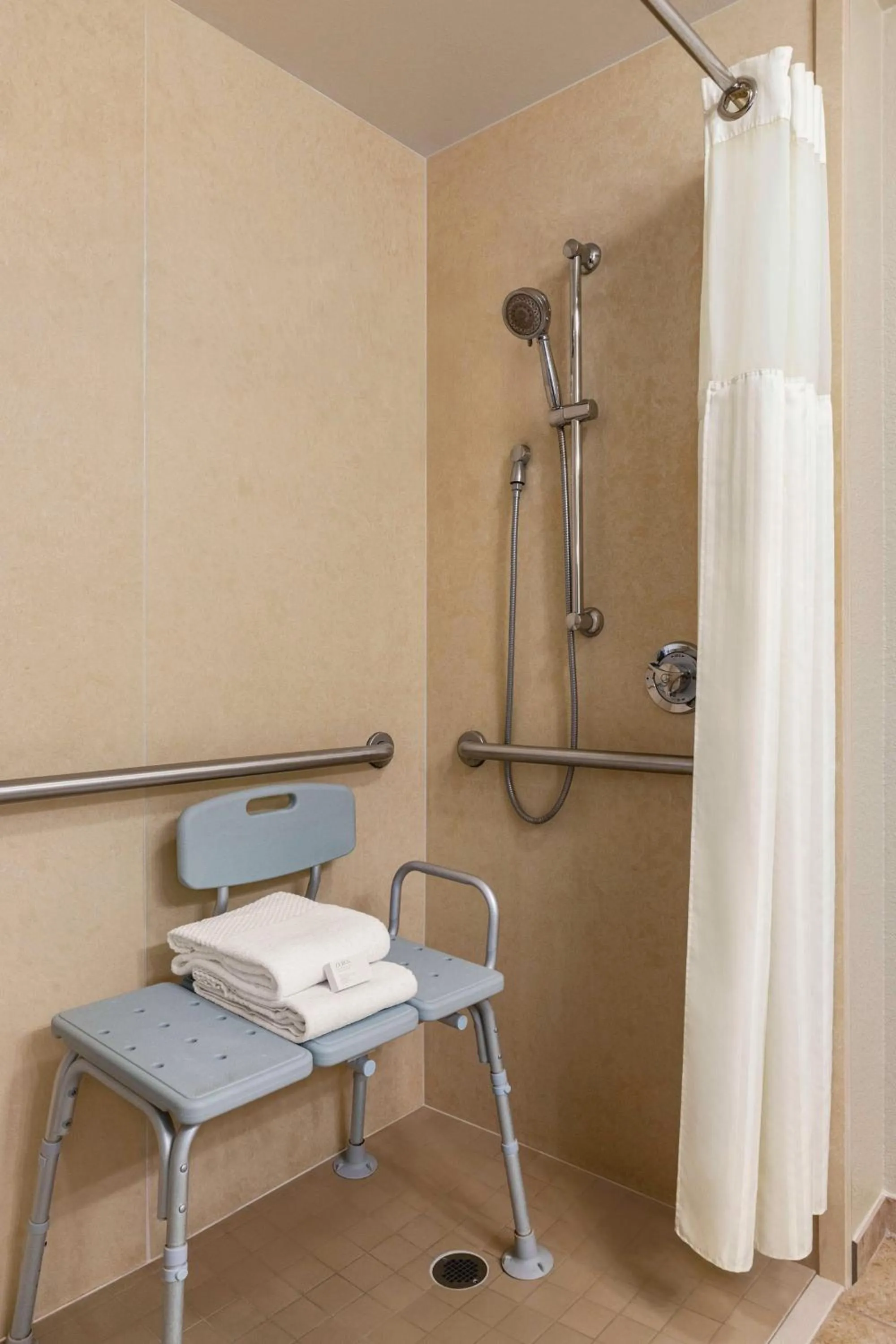 Bathroom in Embassy Suites by Hilton Orlando Lake Buena Vista South